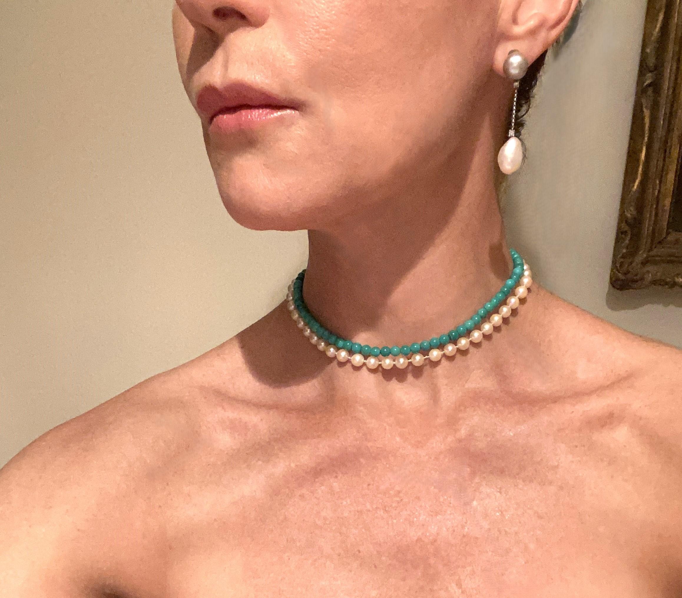 da uomo o donna Orecchini pendenti in oro bianco e diamanti con perle grigie e bianche in vendita