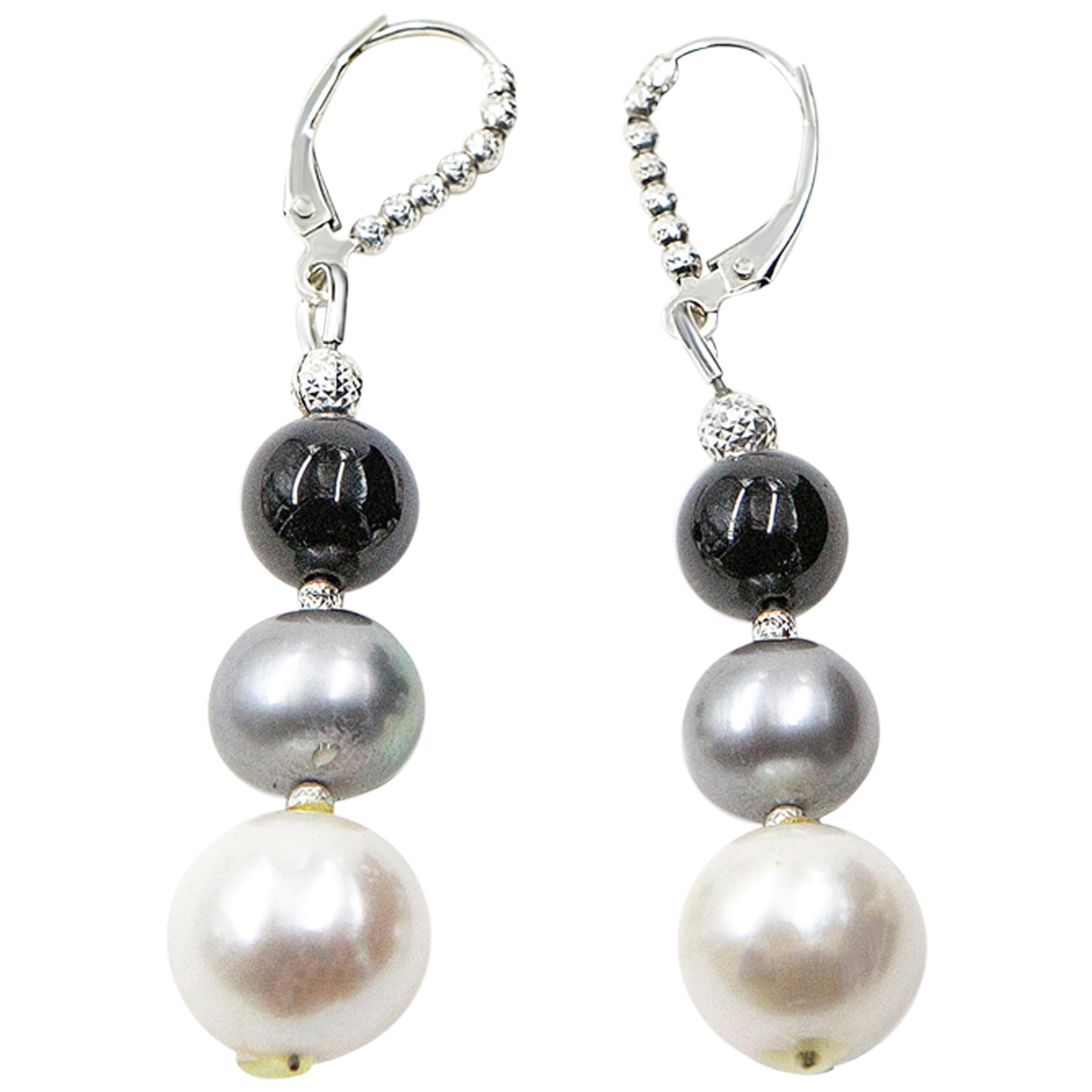 Grey and White Pearl Earring with Onyx Beads For Sale