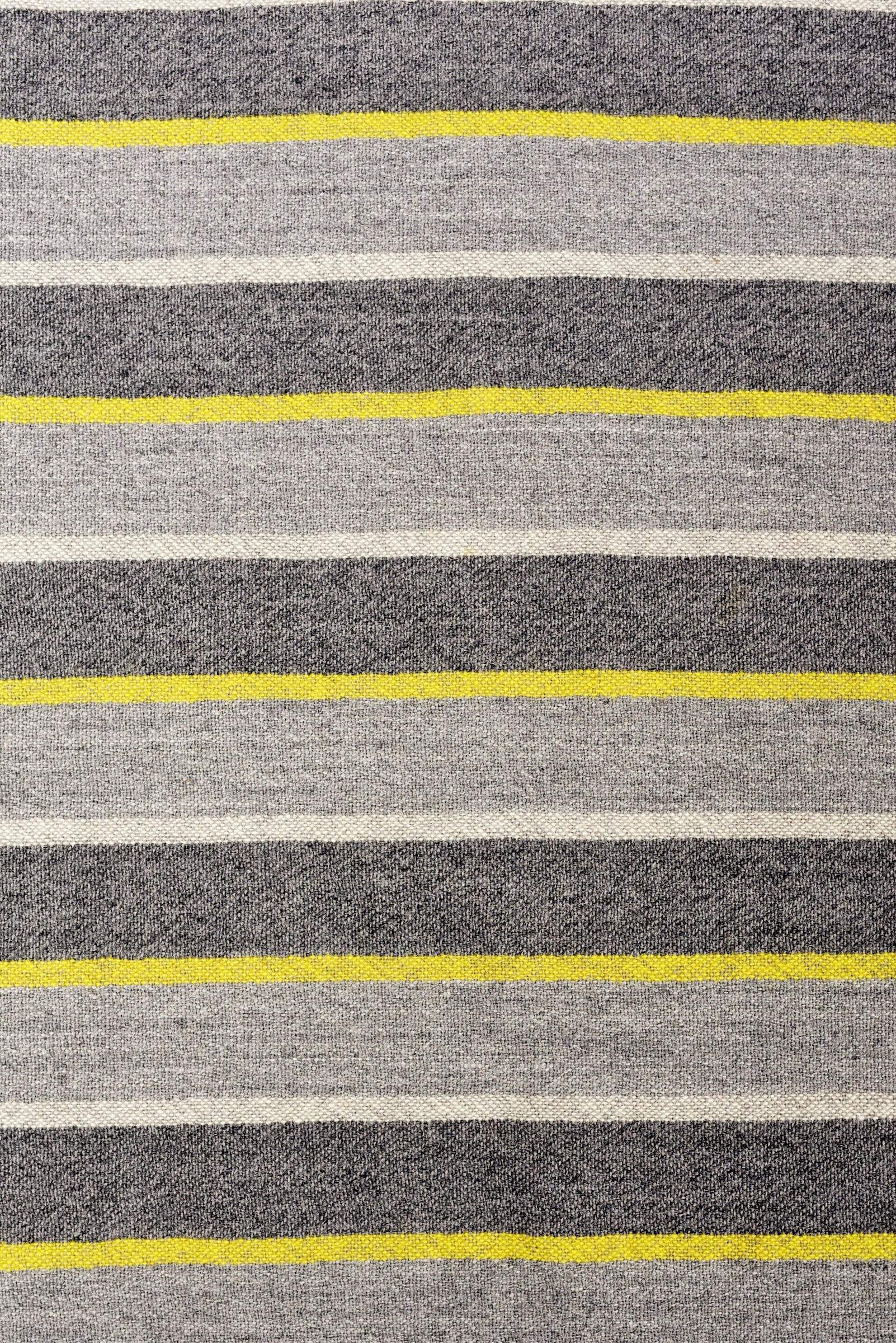 Grey and yellow striped wool day dress - France Circa 1945 For Sale 6