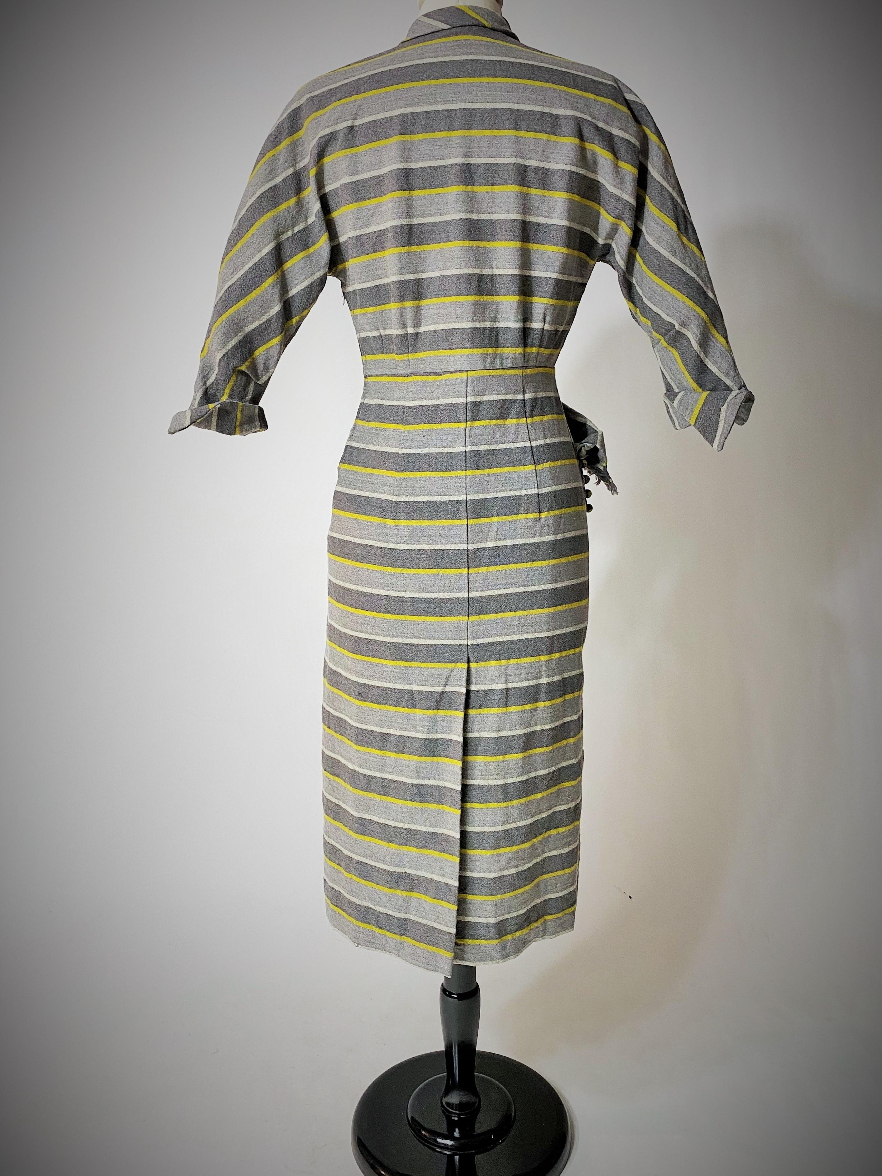 Gray Grey and yellow striped wool day dress - France Circa 1945 For Sale