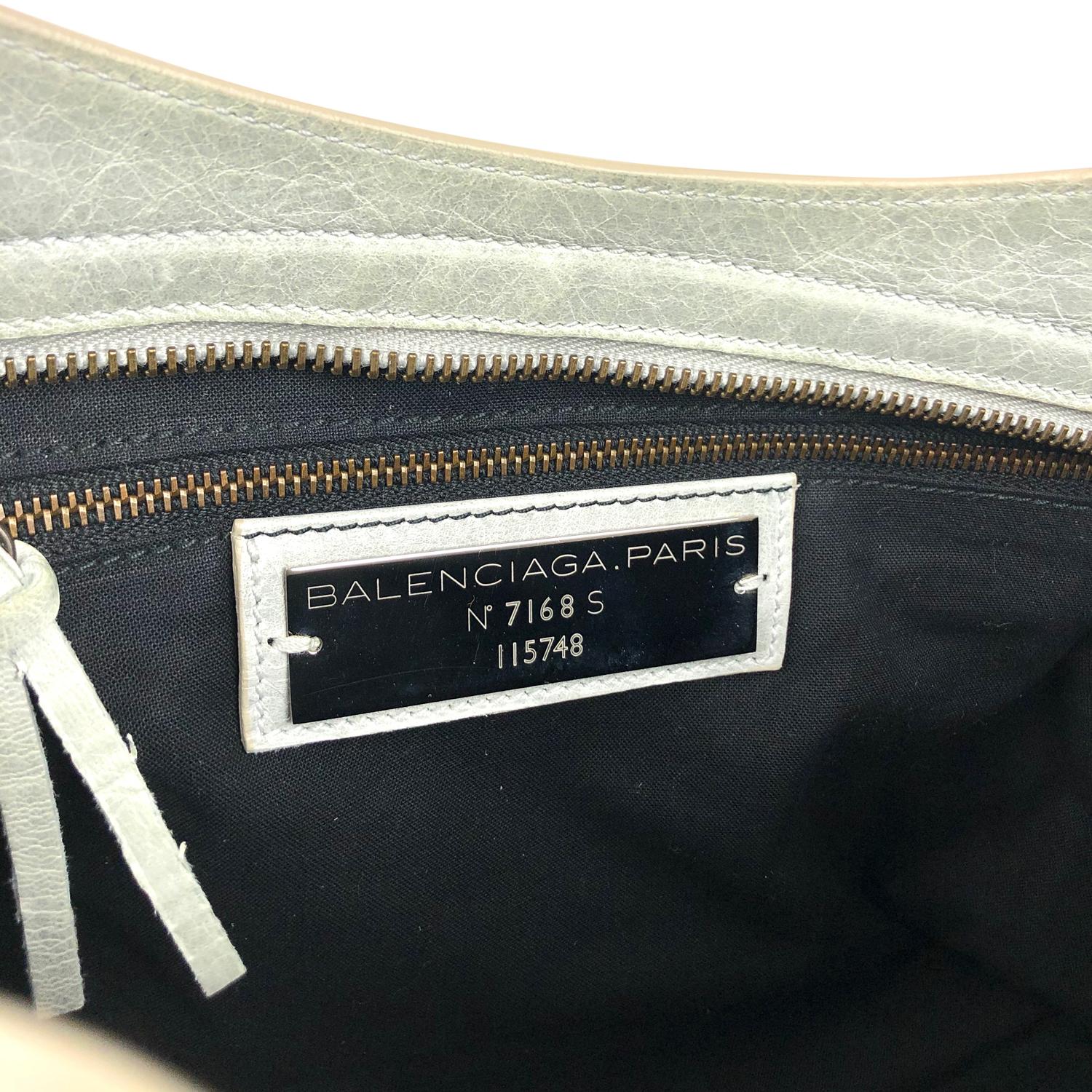 Women's Grey Arena Leather Balenciaga Classic City Bag  For Sale