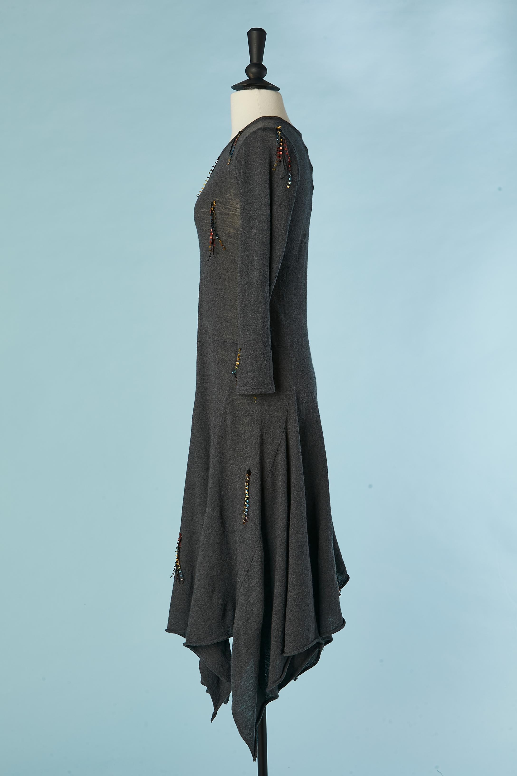 Graues asymmetrisches Kleid aus Wolljersey mit Verzierungen Comme des Garçons Damen im Angebot