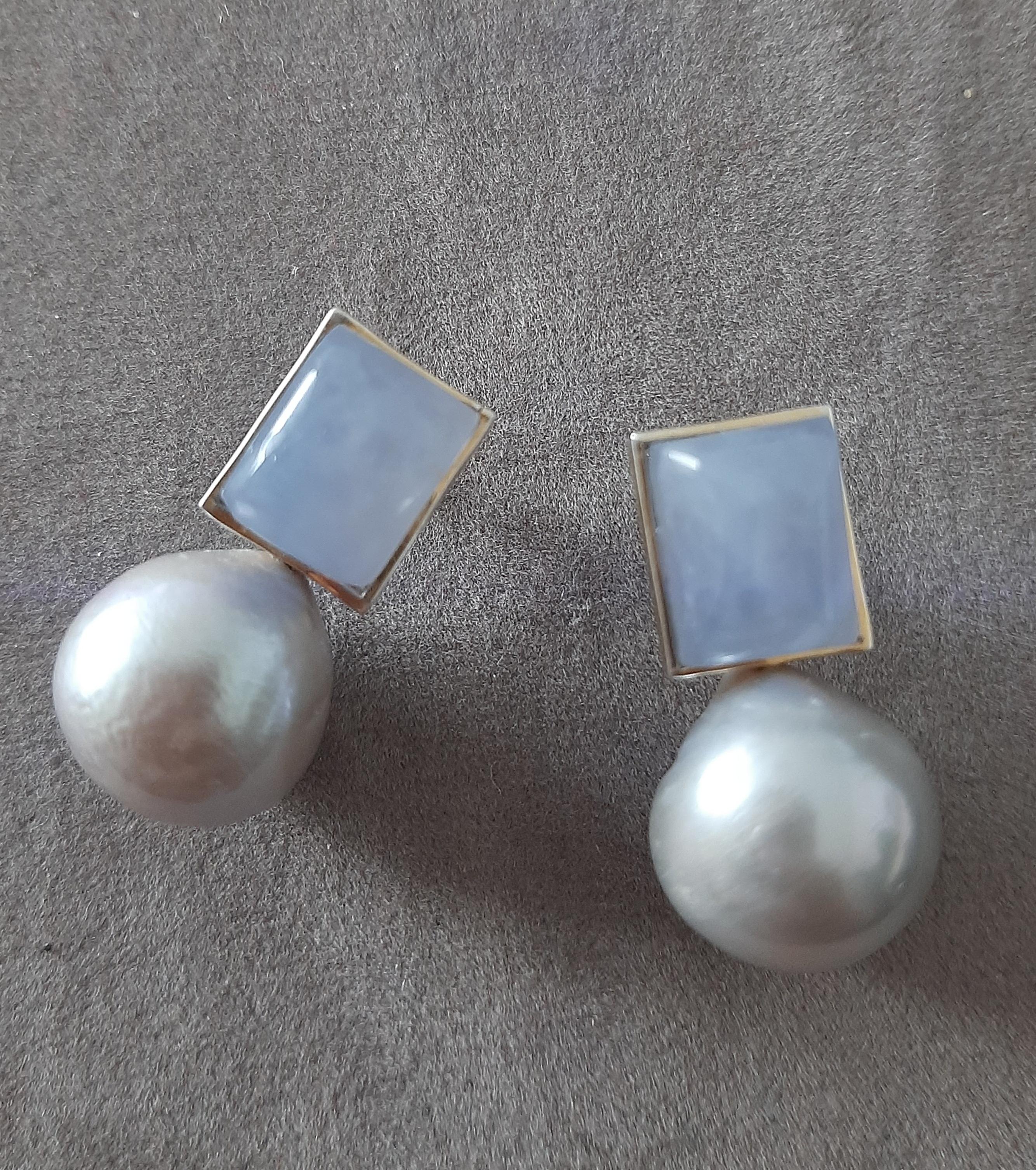 Graue Barockperlen Rechteckiger Chalcedon 14K Massiv Gold Lünette Ohrstecker im Angebot 6