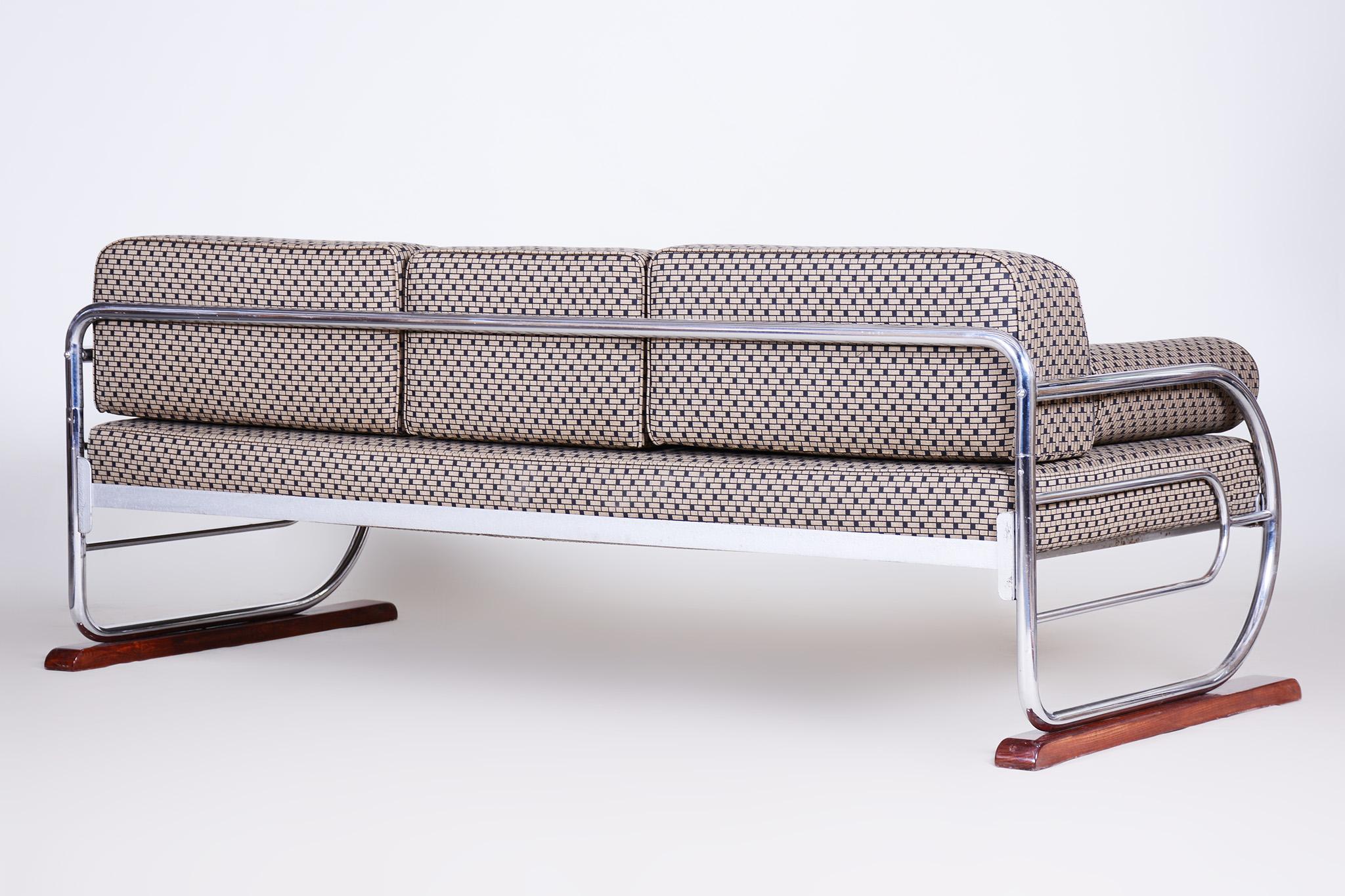 Graues Bauhaus-Sofa aus den 1930er Jahren in Tschechien von Robert Slezak, entworfen von Thonet (Polster) im Angebot