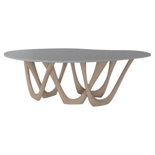 Skulpturaler G-Table aus grauem und beigefarbenem Betonstahl von Zieta im Angebot