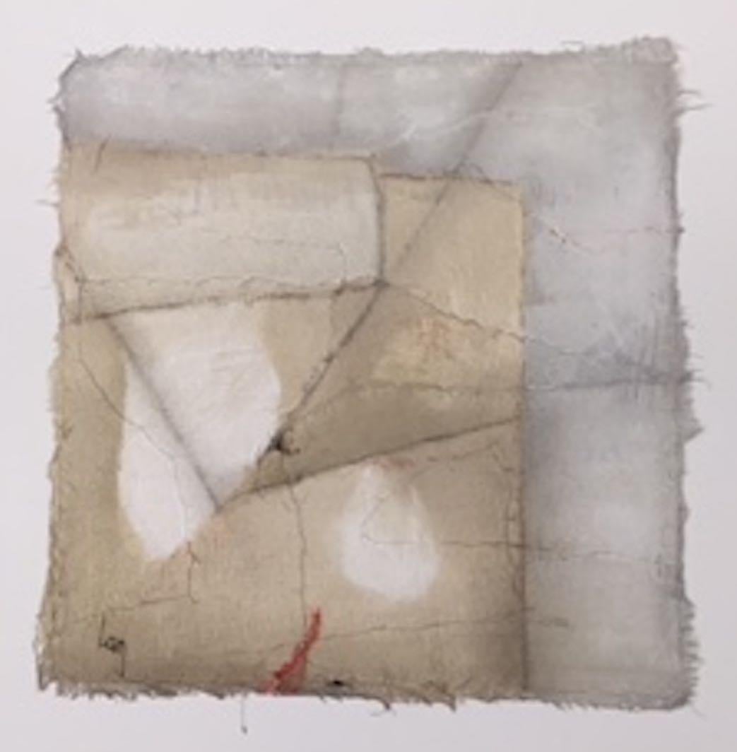Contemporary abstract painting by Belgian artist Diane Petry.
The acrylic painting is grey, beige and white with a pop of color red at the bottom of the painting.
The artist creates her own three layer canvas using pima cotton, gauze and fine