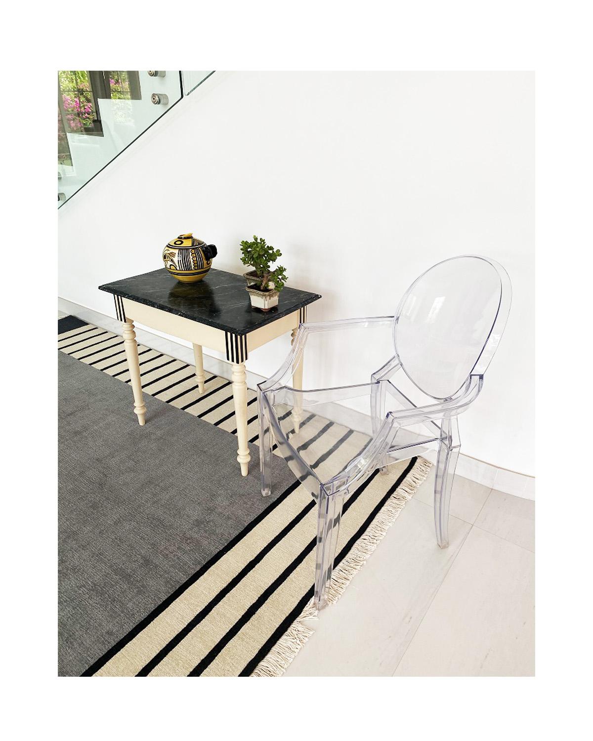 Tappeto Grigio Lana Moderno Geometrico Nero Beige Strisce Boxes Design fatto a mano In condizioni Nuovo in vendita a Dubai, Dubai