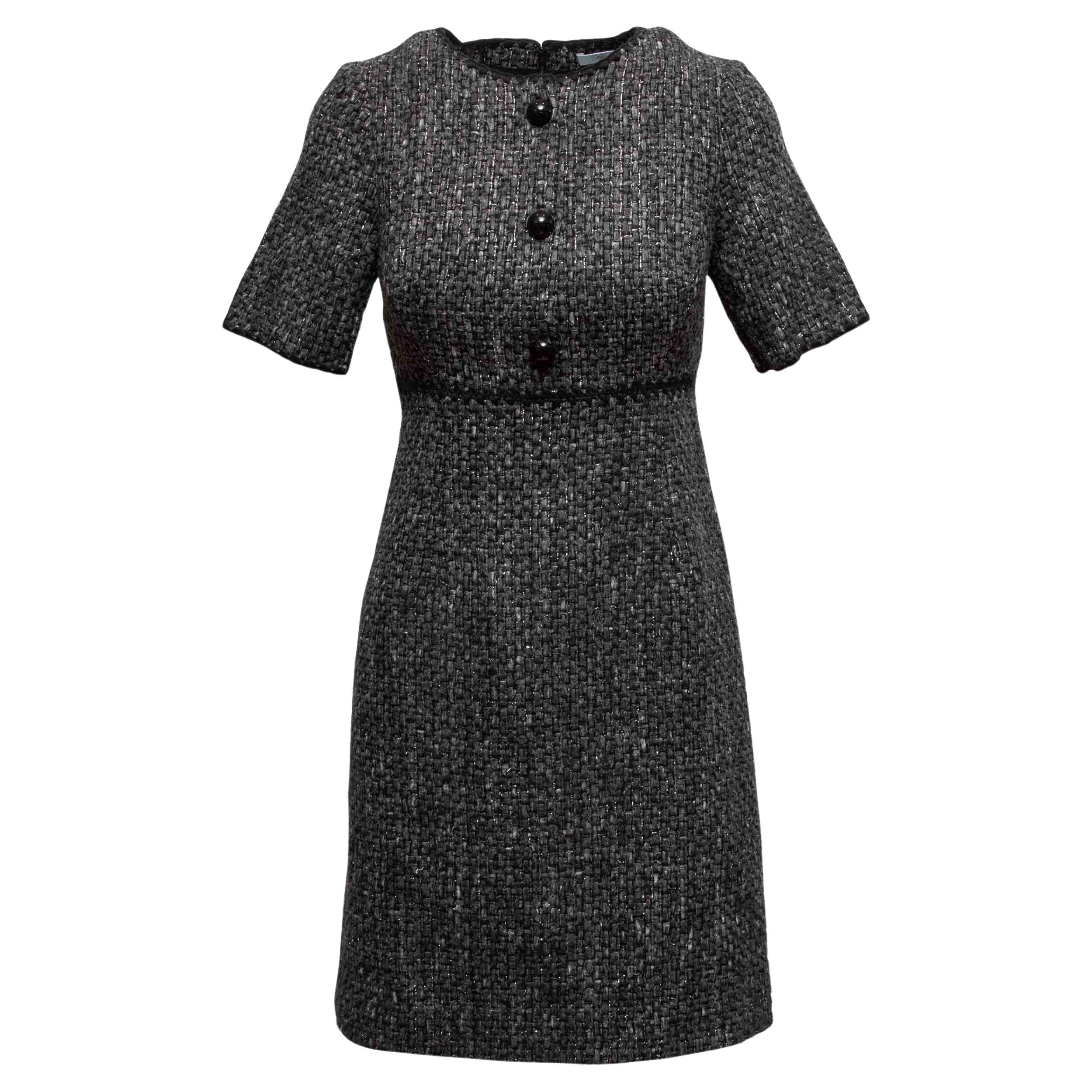 Graues & schwarzes Blumarine Tweed Kleid mit kurzen Ärmeln Größe IT 40 im Angebot