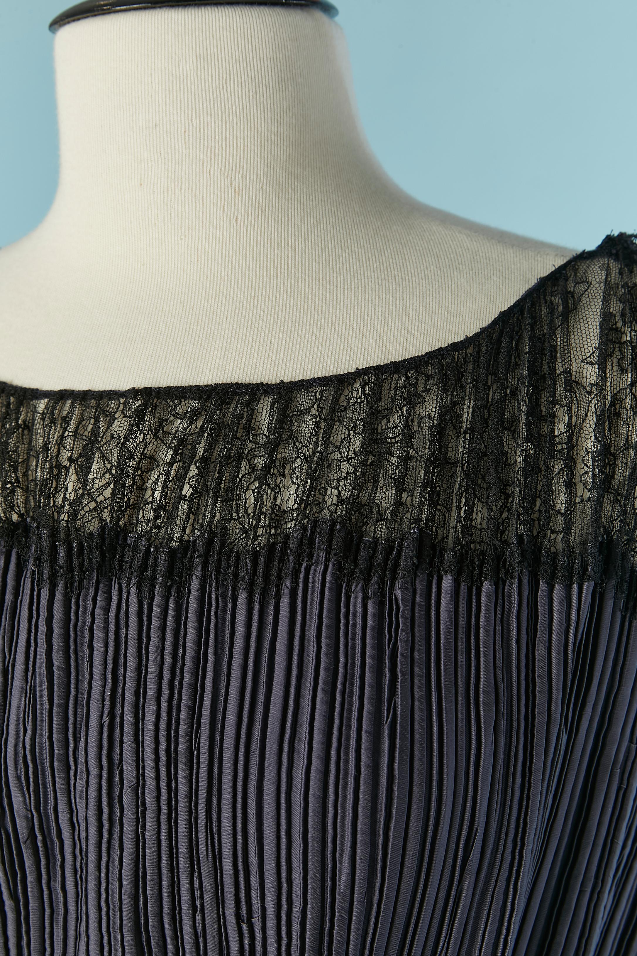 Noir Robe sans manches gris-bleu plissée avec dentelle NINA RICCI en vente