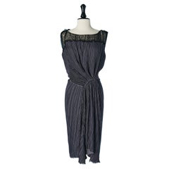 Robe sans manches gris-bleu plissée avec dentelle NINA RICCI