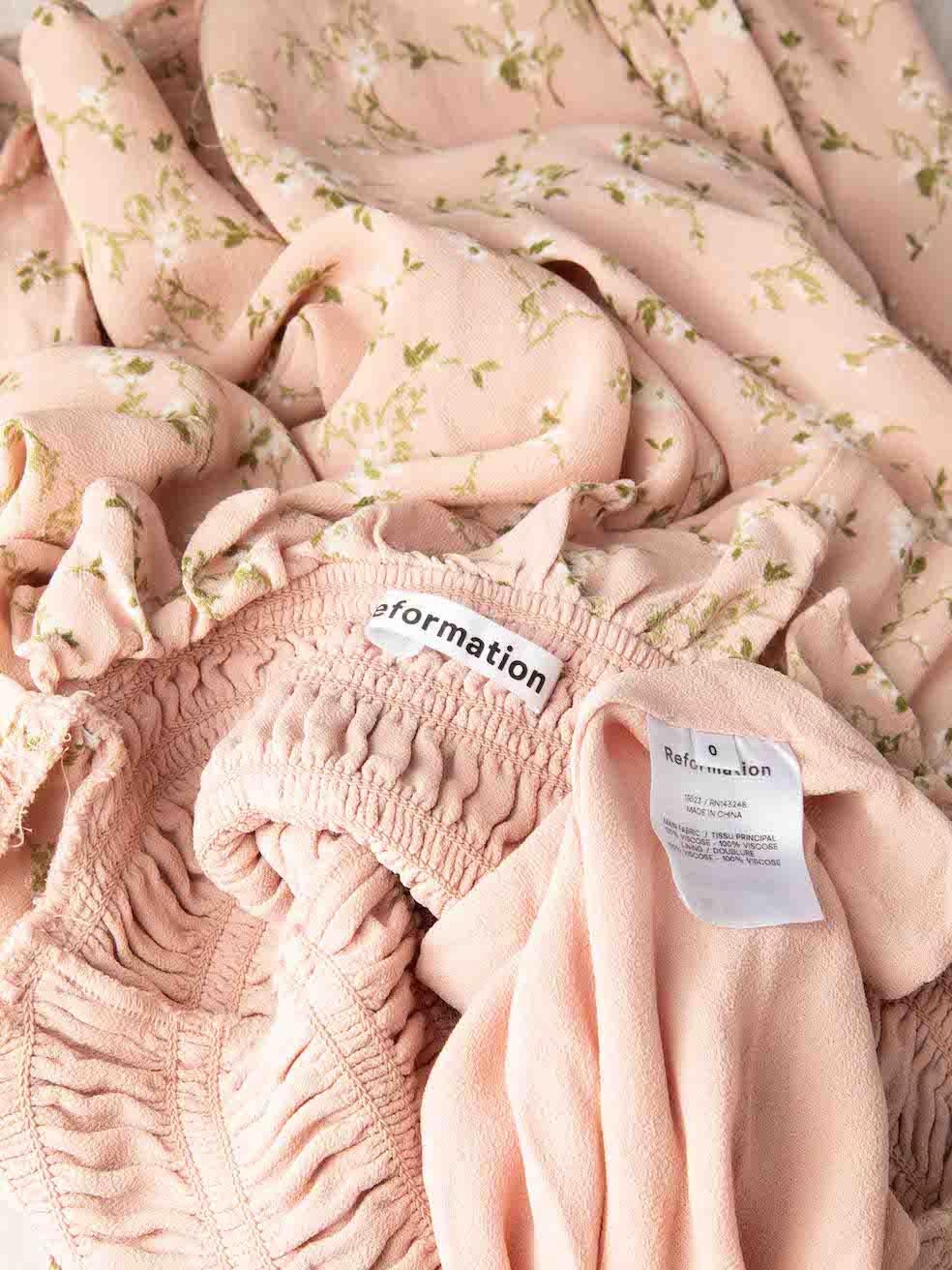 Women's Pink Floral Print Shirred Bodice Mini Dress Size XXS For Sale