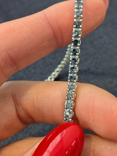 Grauer blauer Spinell Tennis-Armband in 18k 750 Weißgold Zeitgenössischer Schmuck