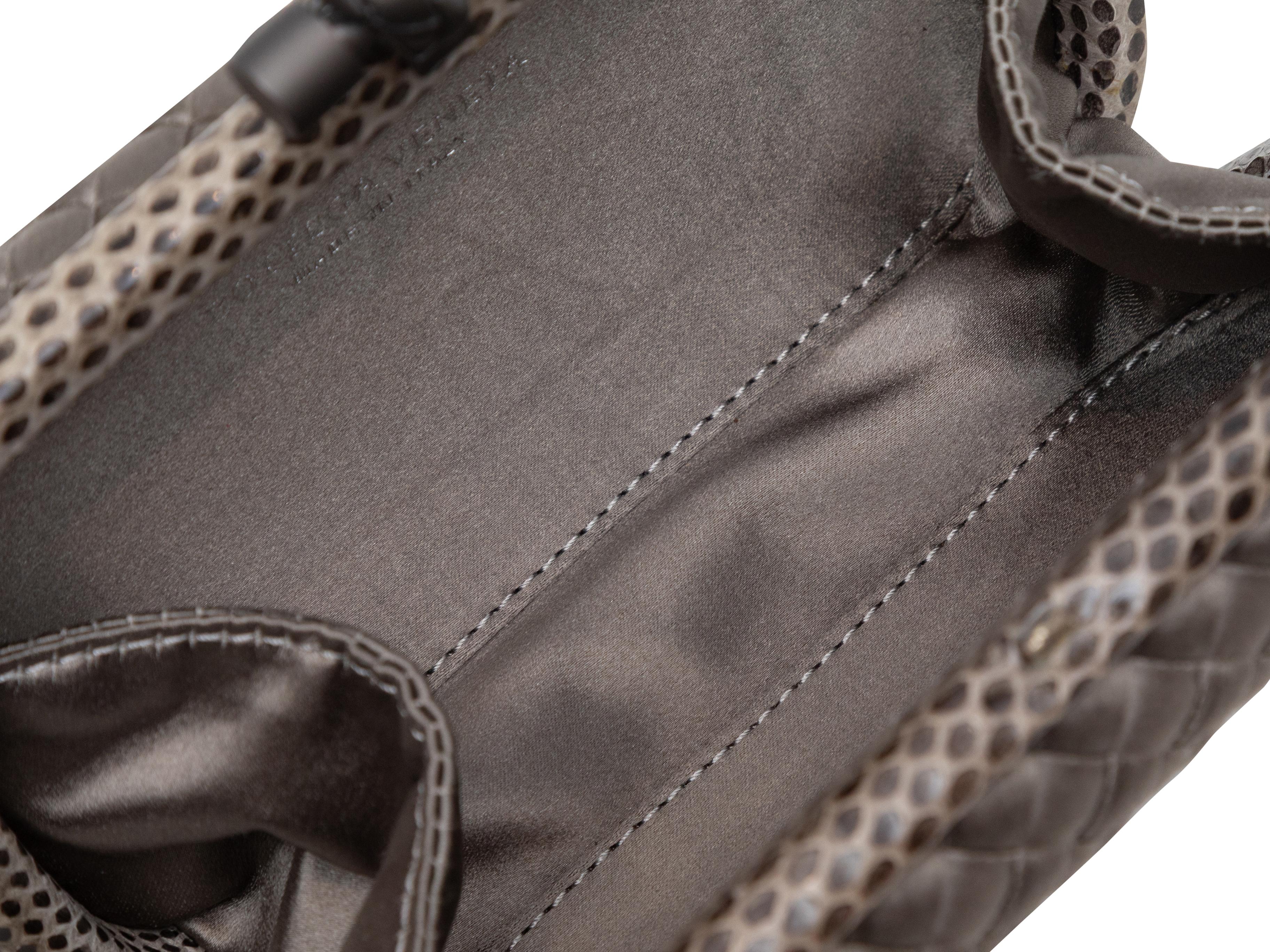 Grey Bottega Veneta Satin Intrecciato Hard Shell Clutch en venta 1