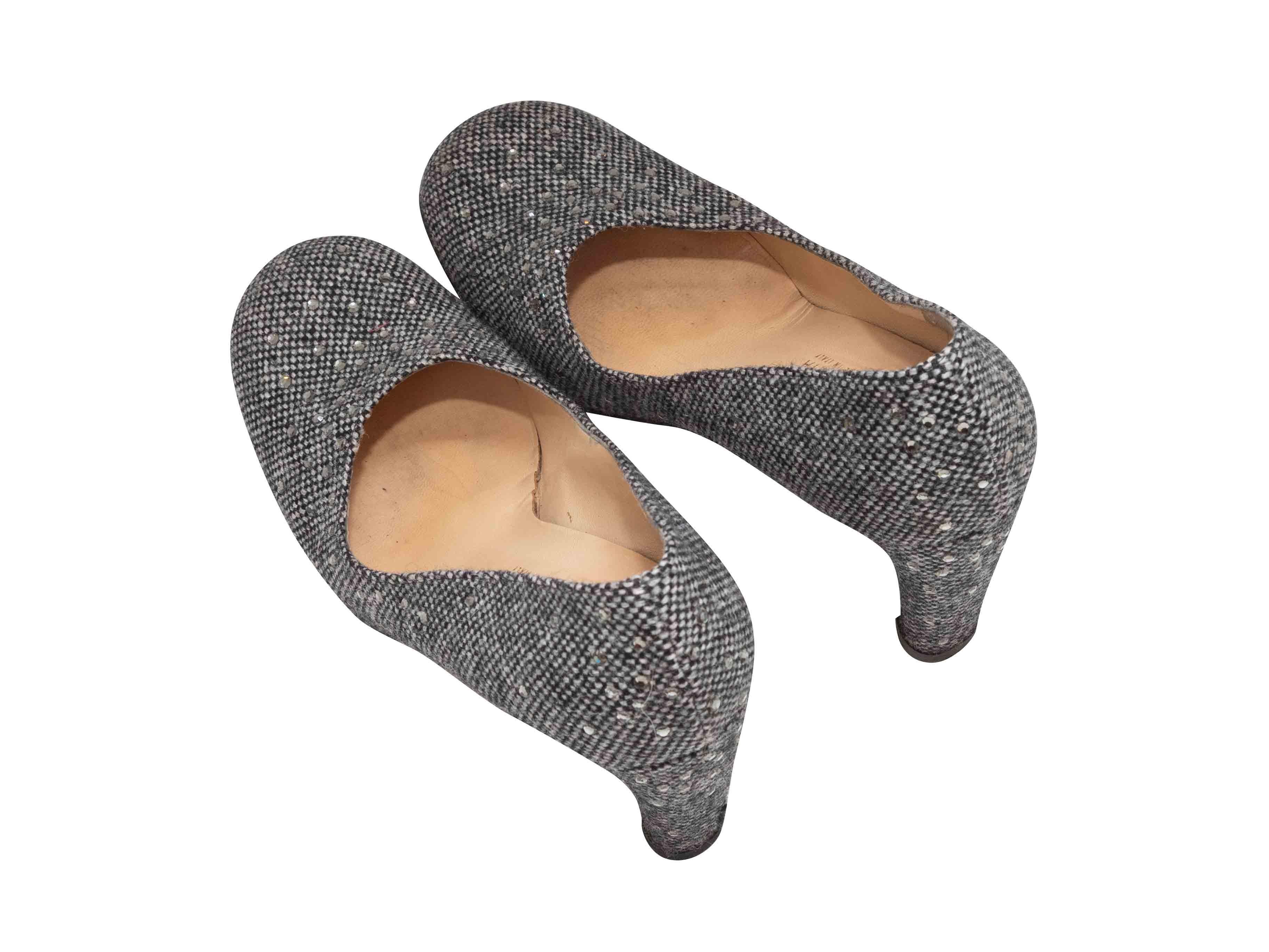 Grau Bottega Veneta Wolle verschönert Pumps Größe 39 im Zustand „Gut“ im Angebot in New York, NY