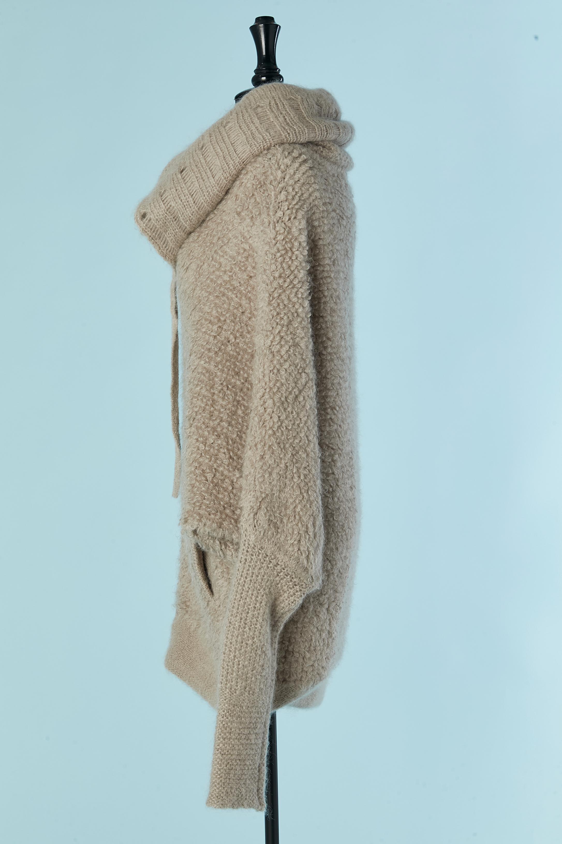 Cardigan bouclette gris surdimensionné avec fermeture éclair Thierry Mugler en vente 1