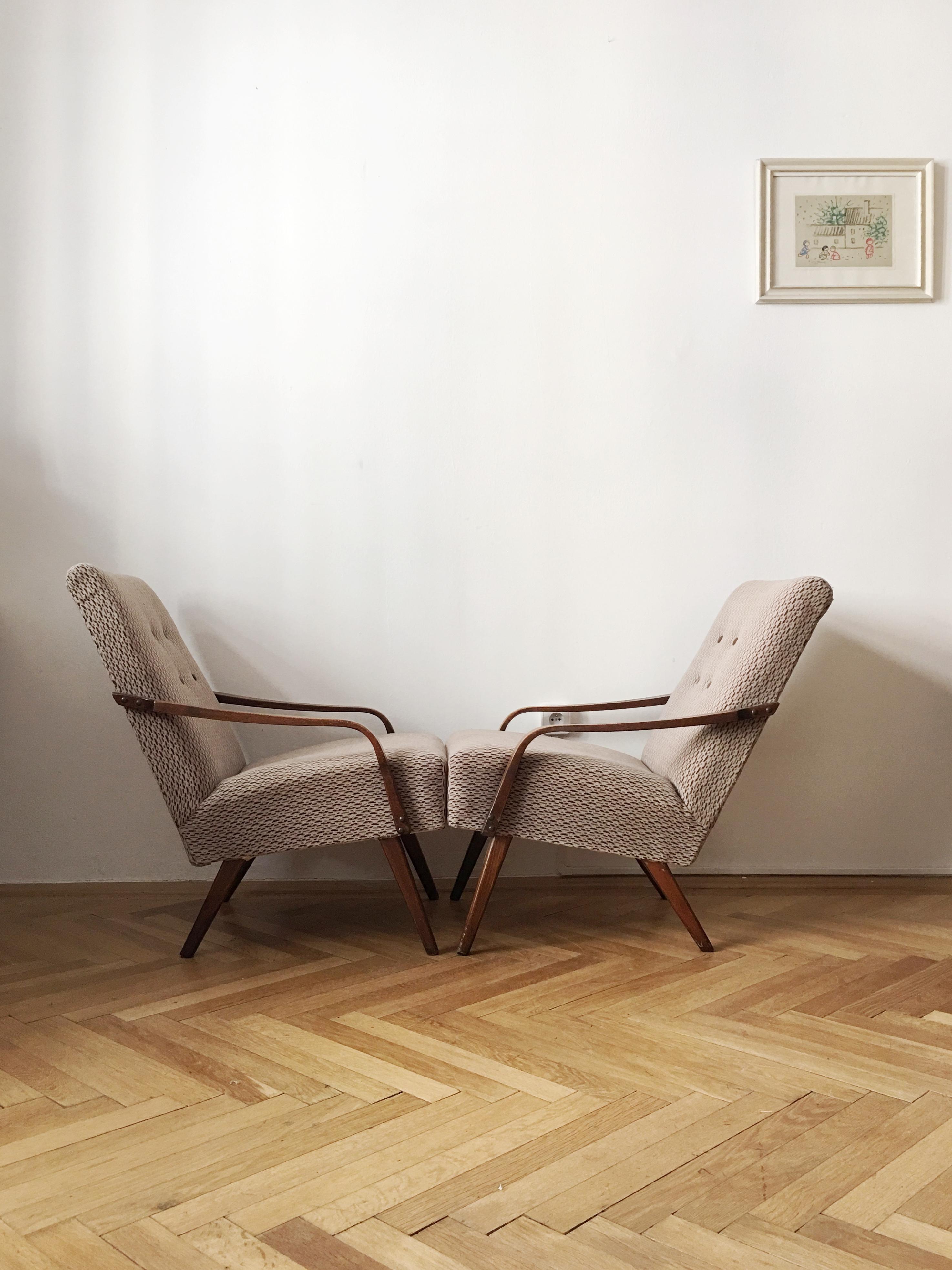 Like a brand new, armchairs made in Czechoslovakia in 1960s.

2 pieces, reupholstered

Measures: H 82 cm x W 57 cm x D 80 cm.