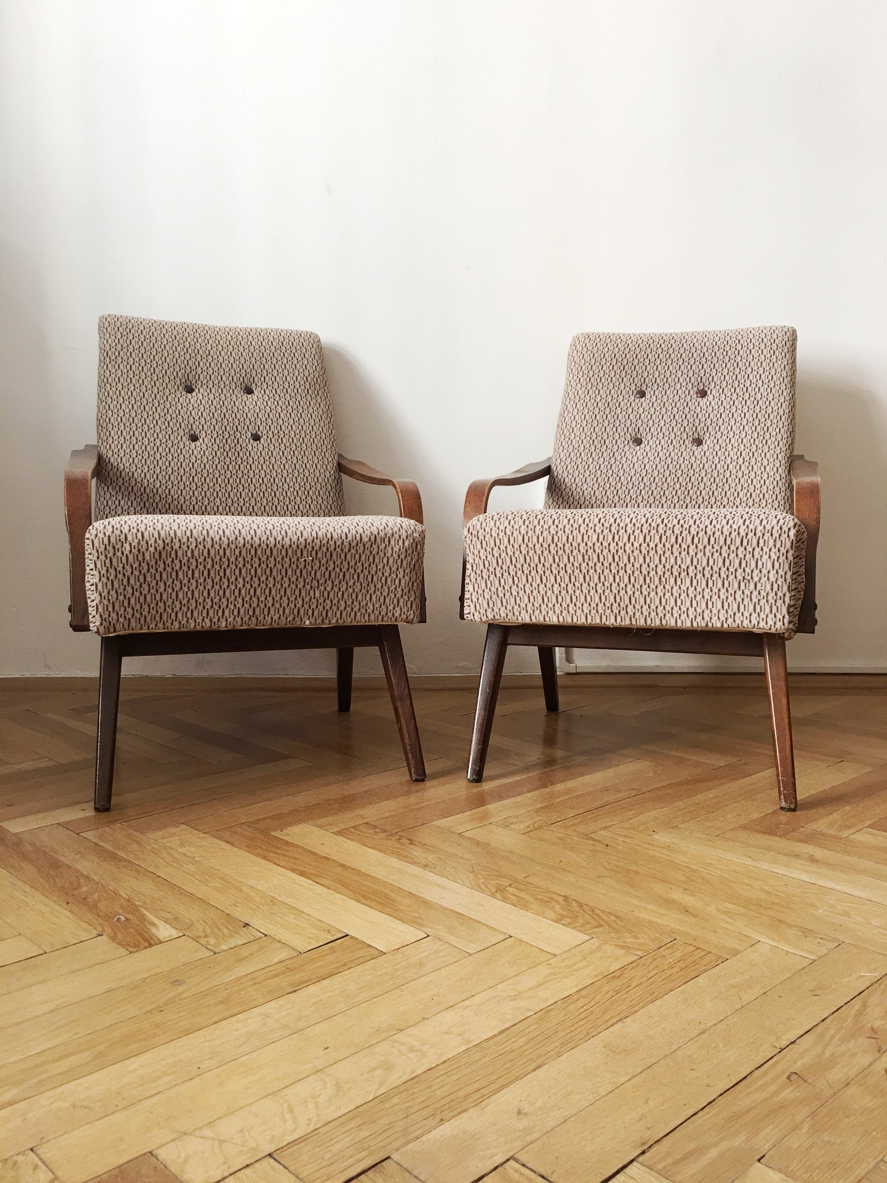 Grey/Brown Vintage Armchairs, 1960s, Pair In Good Condition For Sale In Prague, CZ