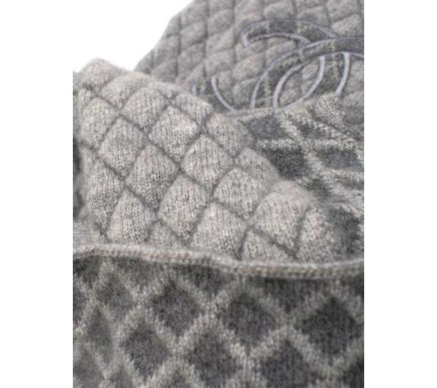 Gesteppter XL-Schal aus Kaschmir Damen im Angebot