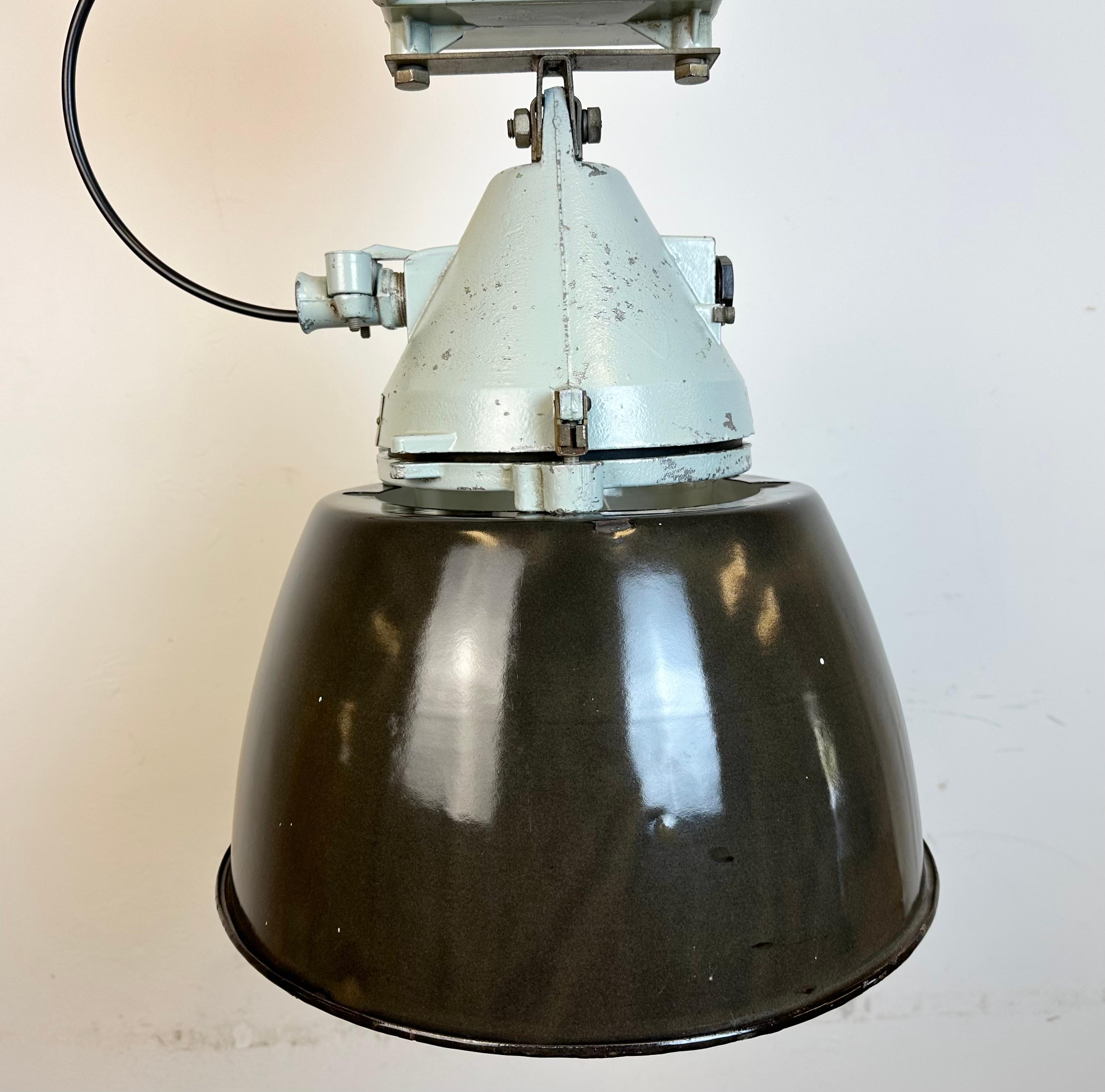 Grey Cast Aluminium Explosion Proof Lamp with Enameled Shade, 1970s In Good Condition For Sale In Kojetice, CZ