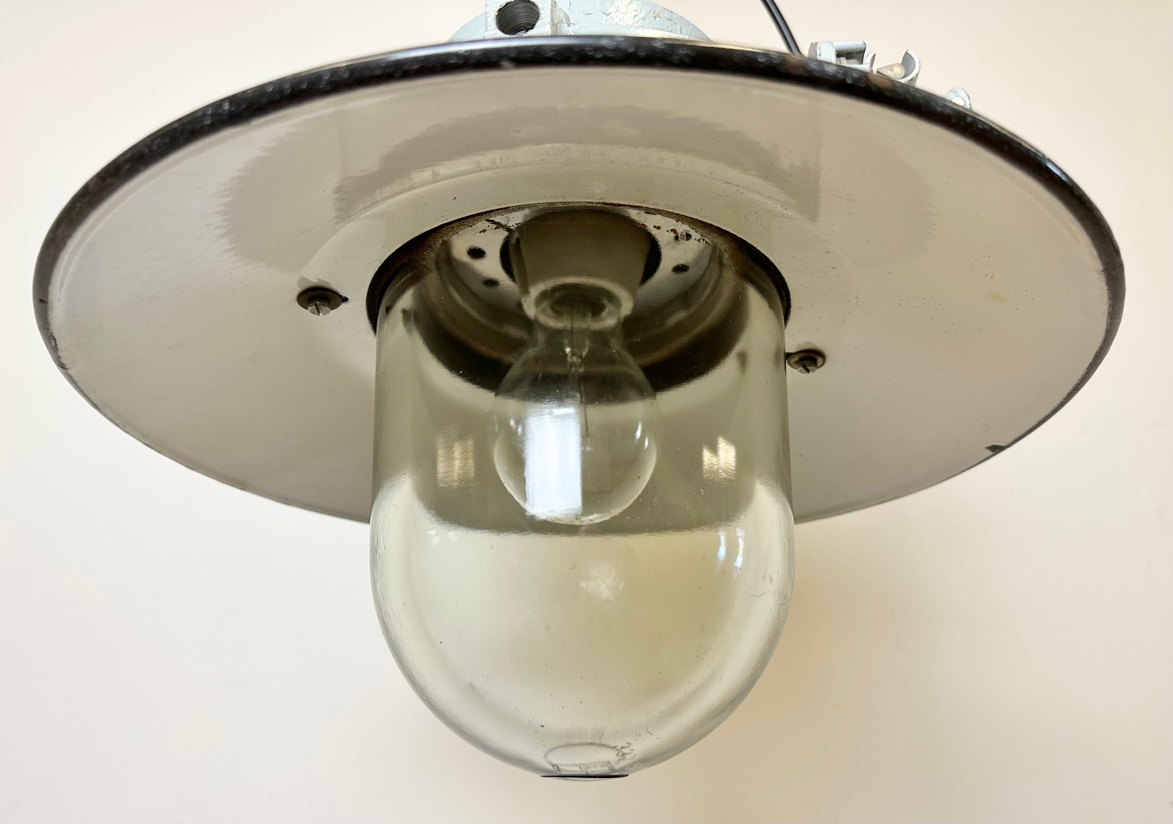 Explosion Proof-Lampe aus grauem Aluminiumguss mit emailliertem Schirm, 1970er Jahre im Angebot 2