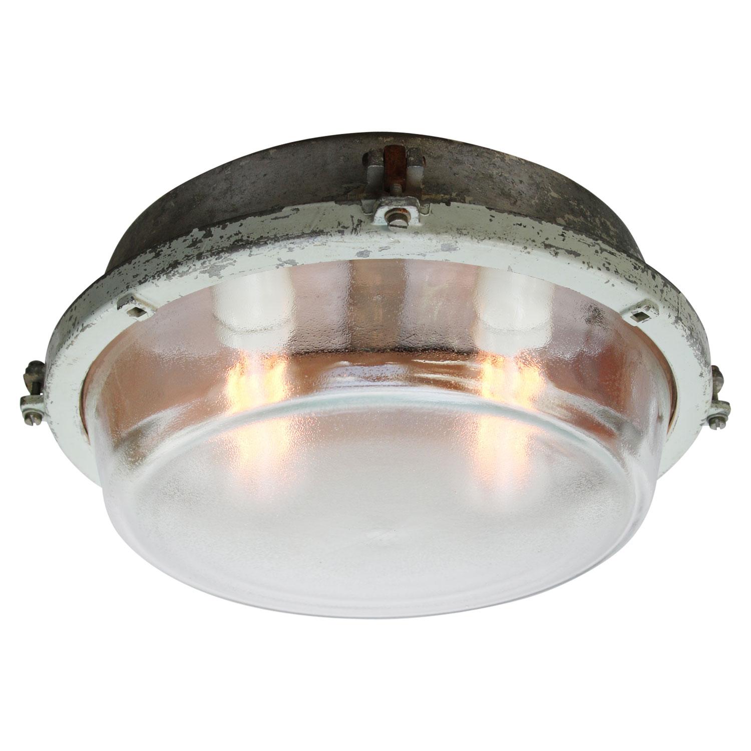 Industrial wall / ceiling scone
gray cast aluminium
frosted glass

2 x E27 / E26

Weight: 5.00 kg / 11 lb

Priced per individual item. All lamps have been made suitable by international standards for incandescent light bulbs,