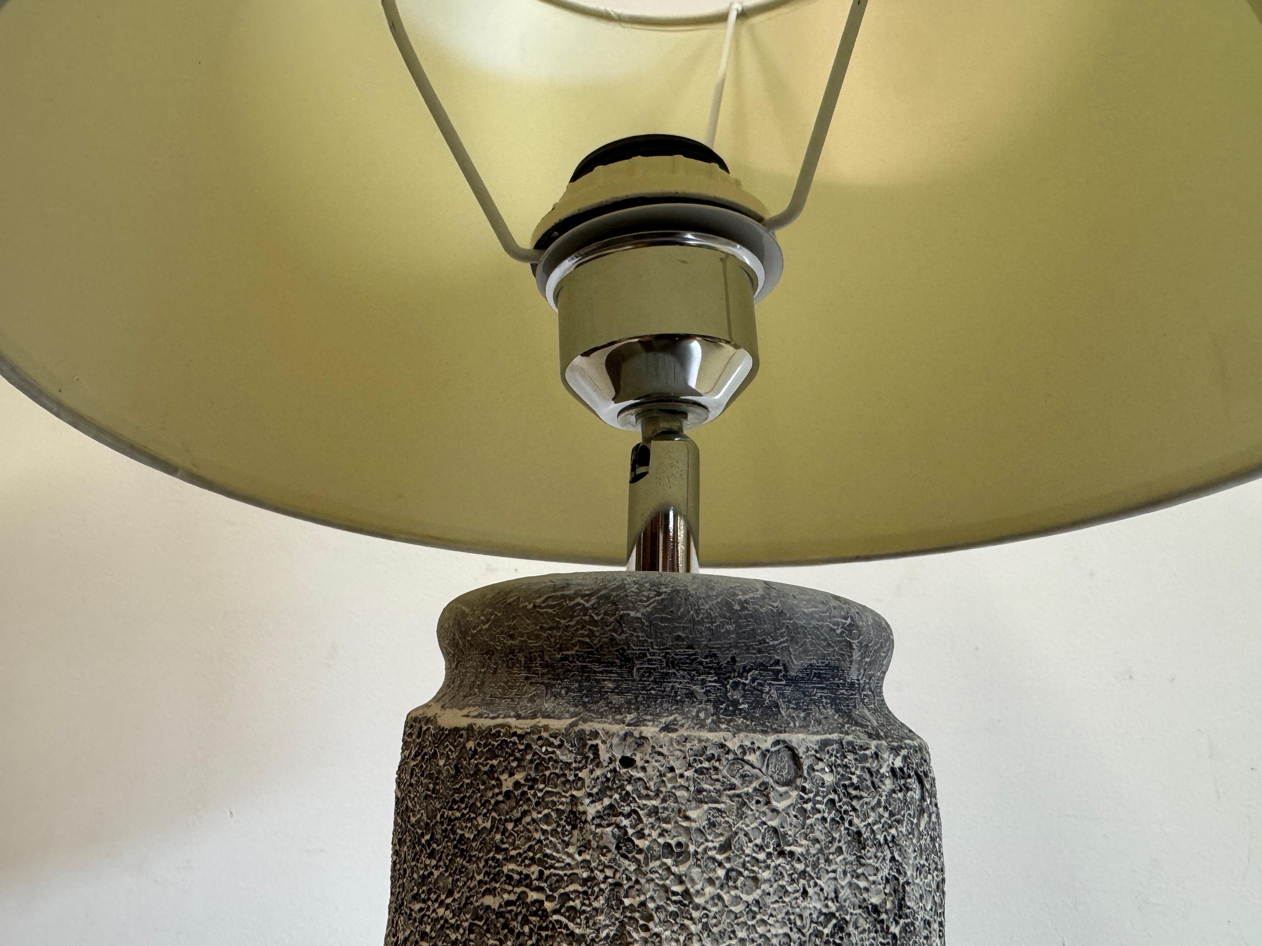 Grey Ceramic Table Lamp In Good Condition For Sale In London, London