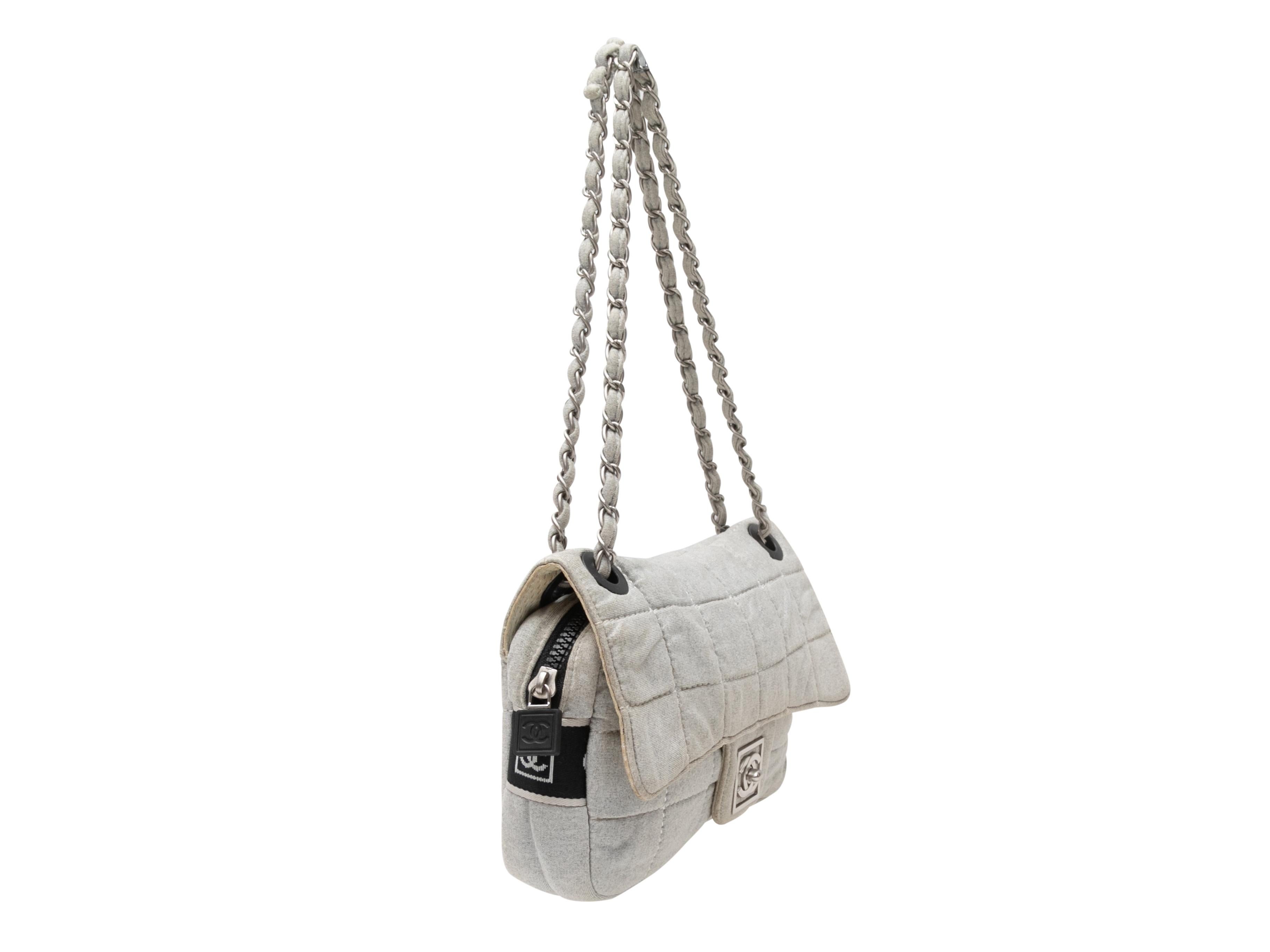 Bolso de hombro Chanel 2006 de punto acolchado gris Gris en venta