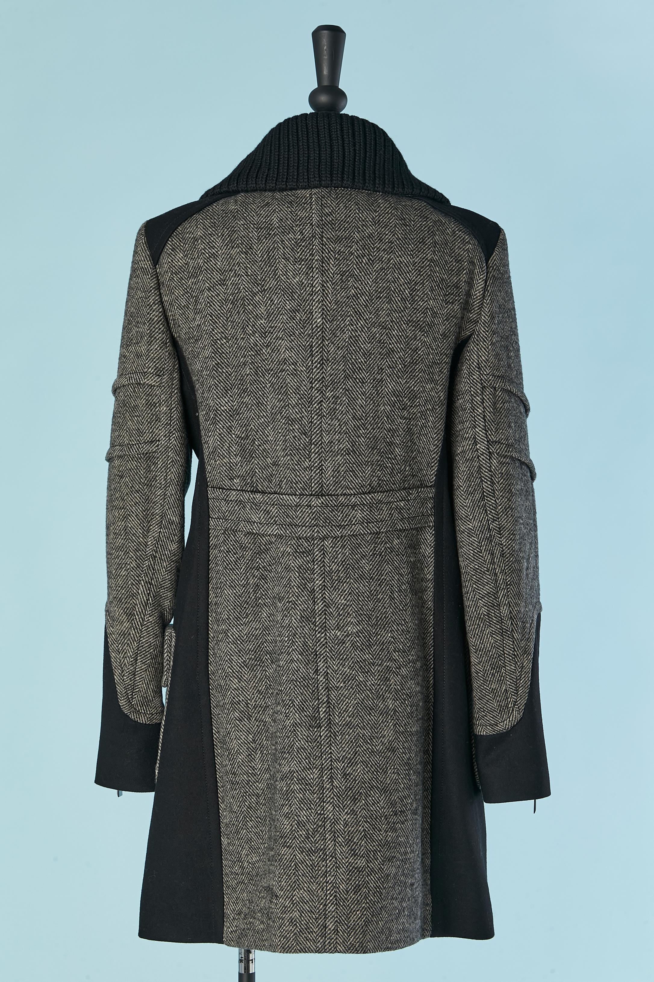 Cappotto grigio con motivo chevron e collo a costine in maglia BUI de BARBARA BUI in vendita 2