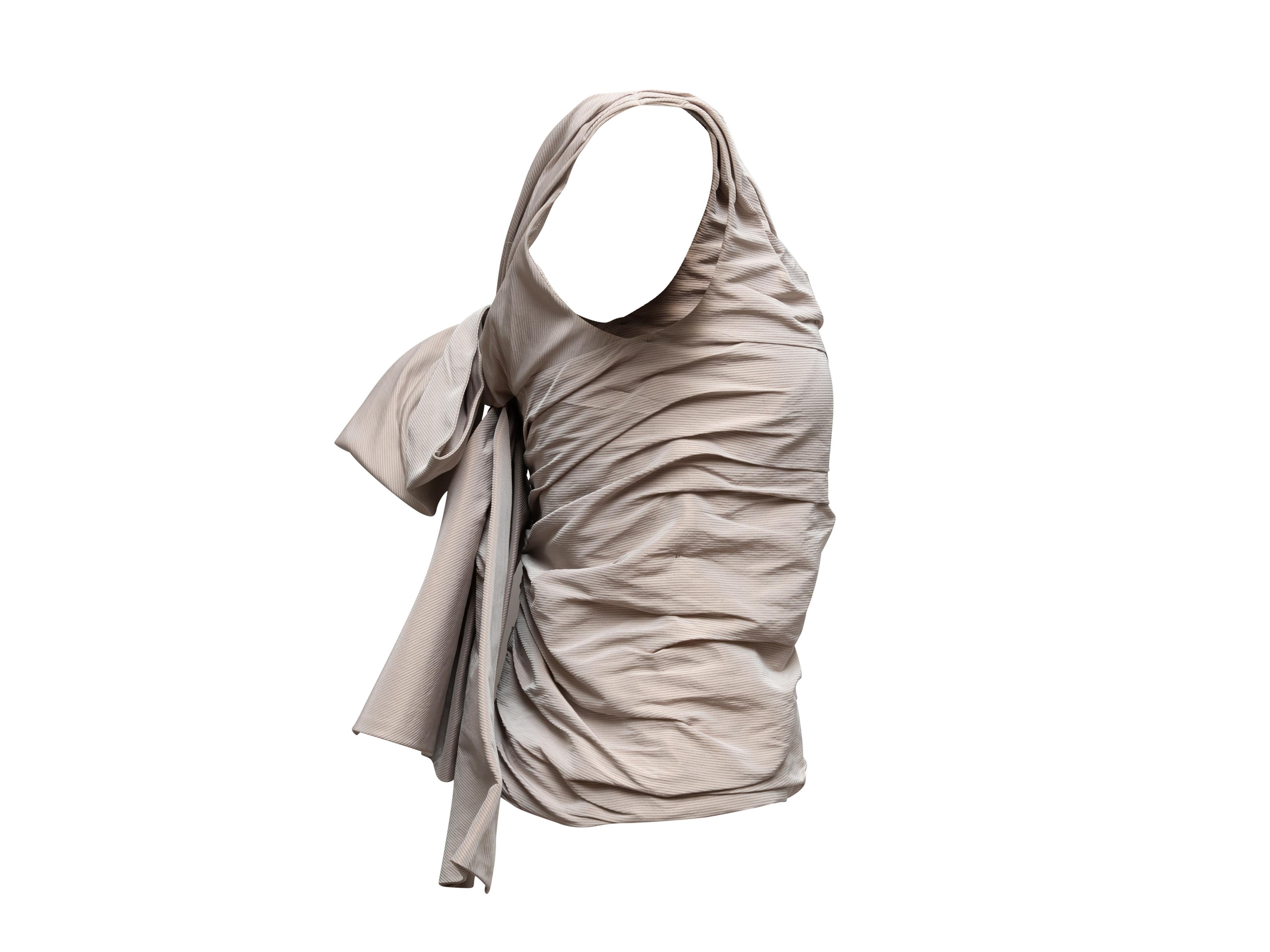 Grey sleeveless ruched top by Chloe. Look 6 in the Fall/Winter 2006 Collection. Round neckline. Bow accent at back. 28