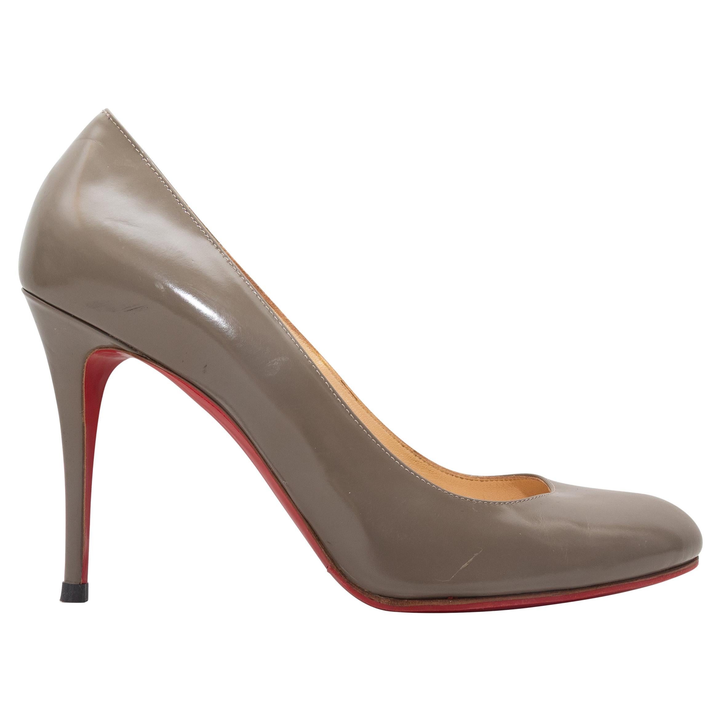 Bombas de piel Christian Louboutin grises talla 40