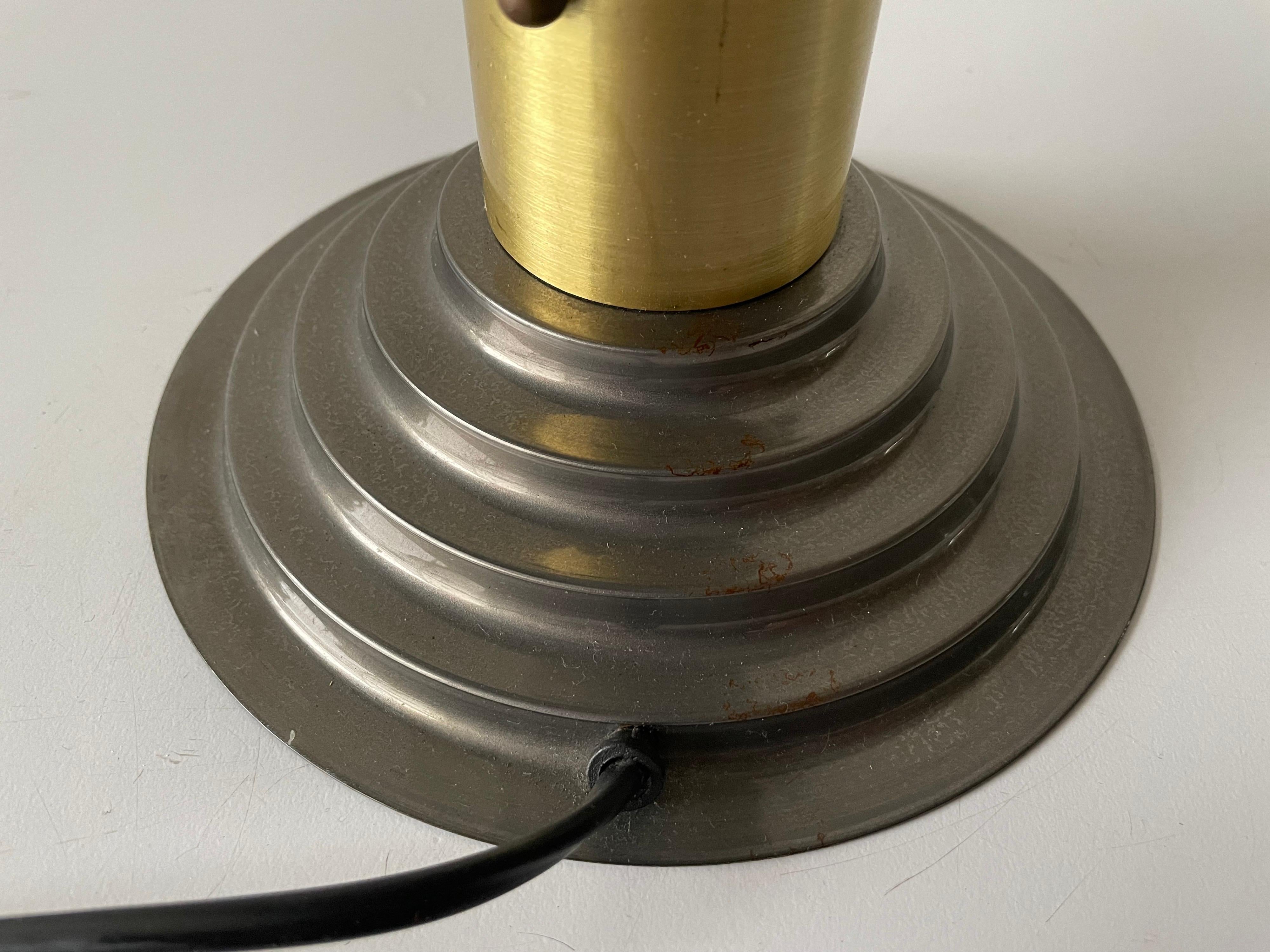 Lampe de bureau grise à motif conique, dans le style de Mathieu Matgot, 1970, Allemagne en vente 9