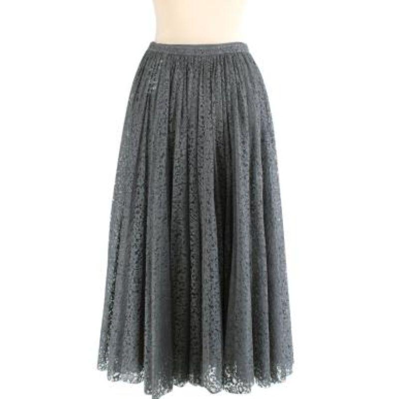 Christian Dior grey corded lace pleated skirt
 
 
 
 - Elegant, New Look inspired corded lace skirt
 
 - Gently gathered onto a narrow tonal waistband
 
 - Ballerina length hemline 
 
 - Silk crepe detachable slip
 
 - Concealed side zip
 
 
 
