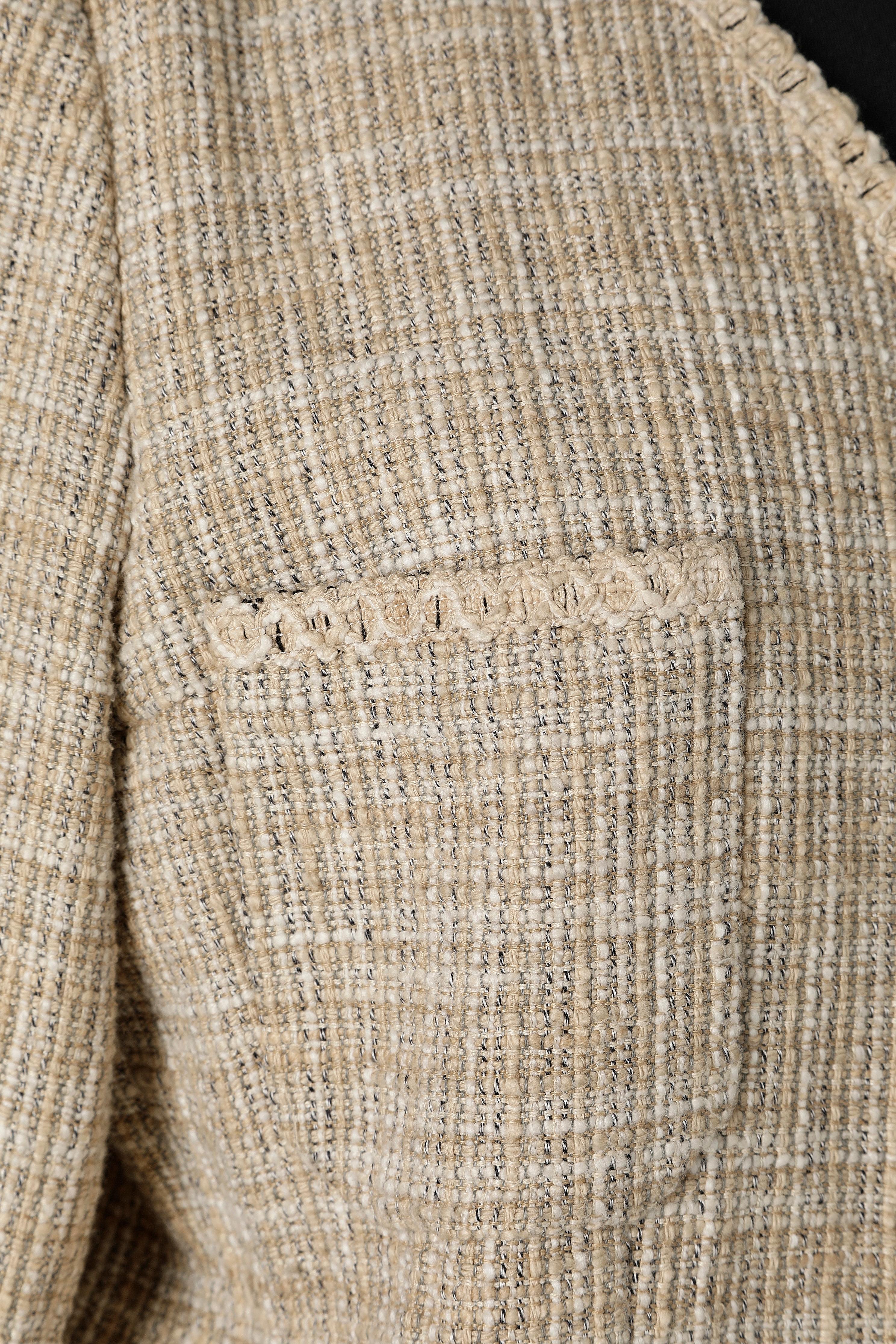 Marron Veste en tweed de coton et de soie grise à bords bordés Chanel  en vente