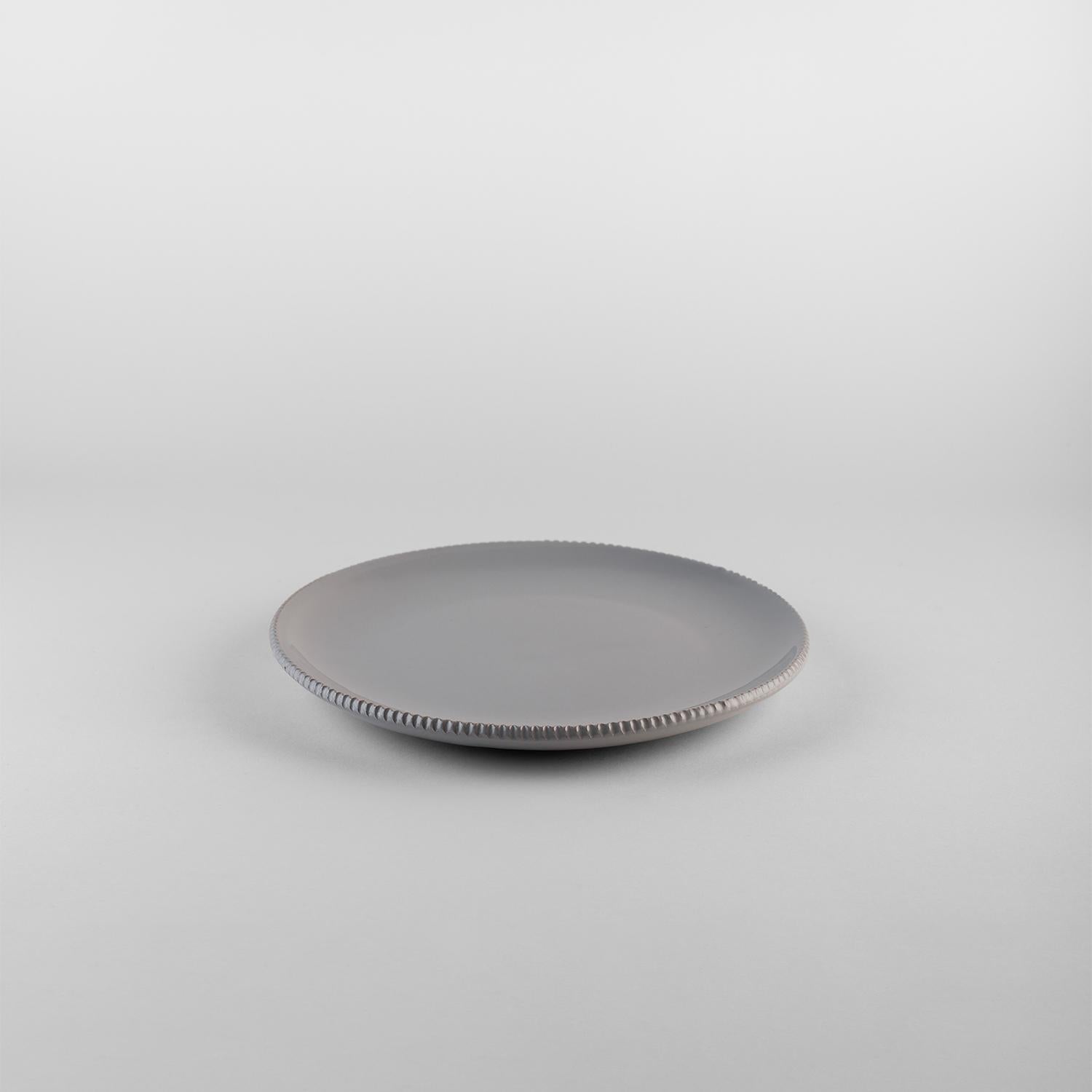 Platos grises almenados: Sopa, soporte, plato auxiliar para 4. Hecho a mano en Italia 2024 Moderno en venta