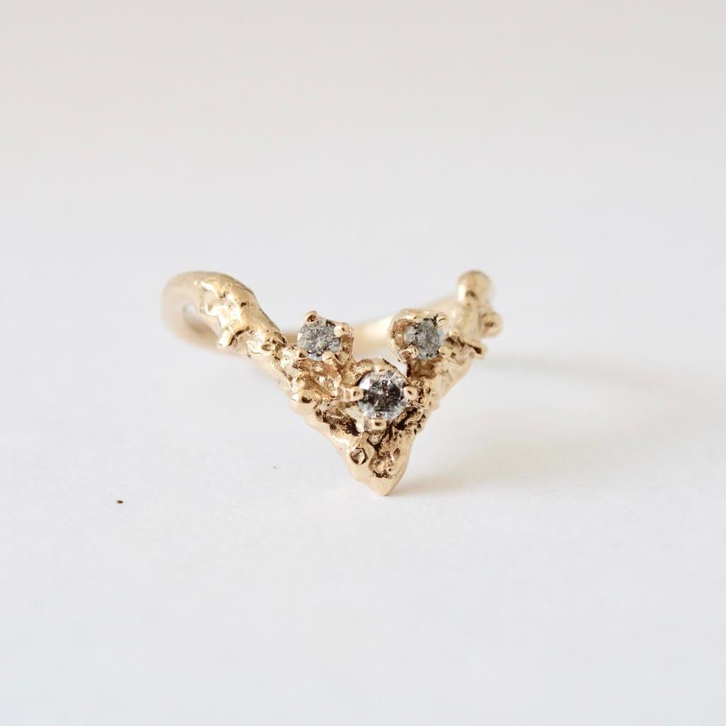 Brilliant Cut Grey Diamond Jacket Ring in 14 Karat Gold For Sale