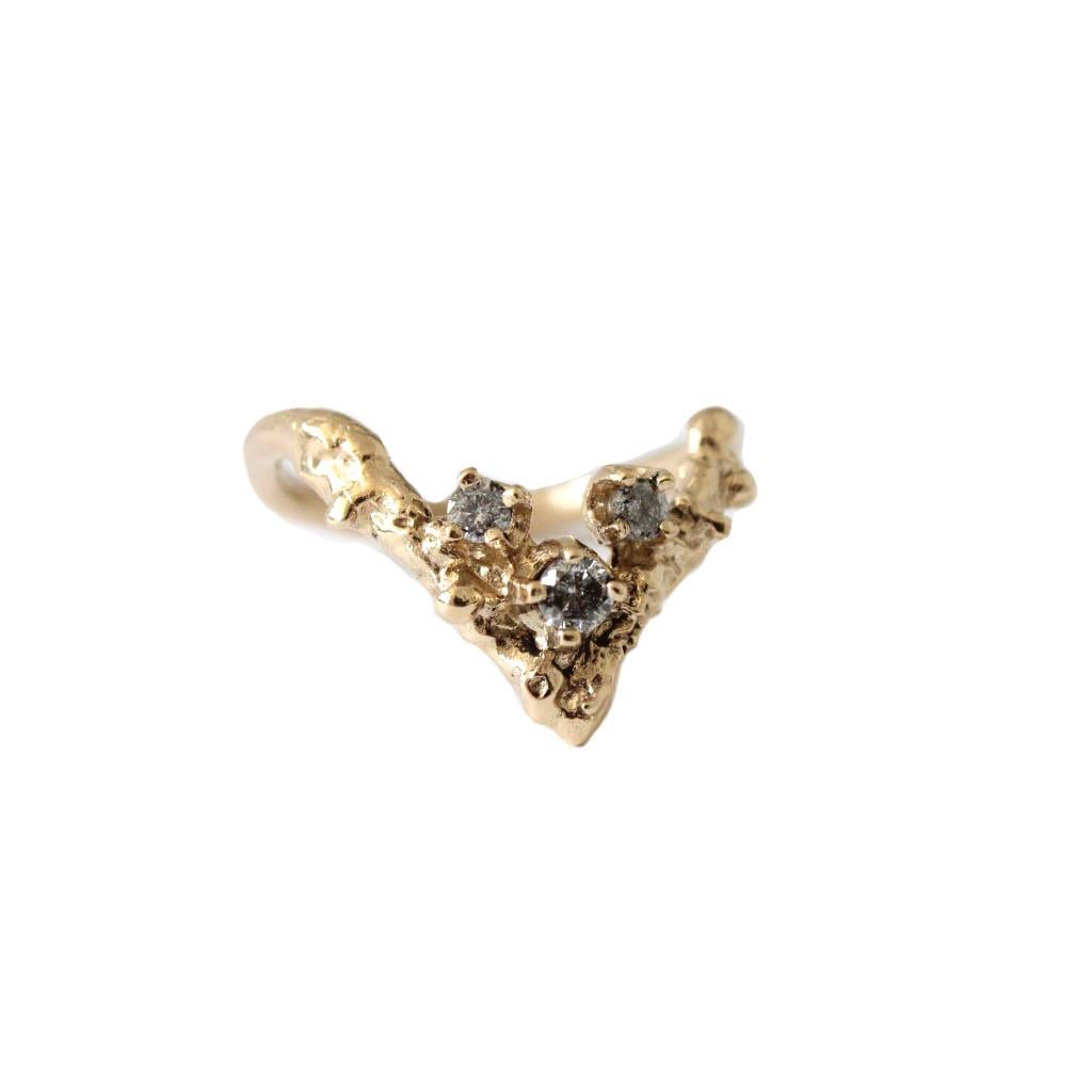 Grey Diamond Jacket Ring in 14 Karat Gold In New Condition For Sale In Foxborough, MA