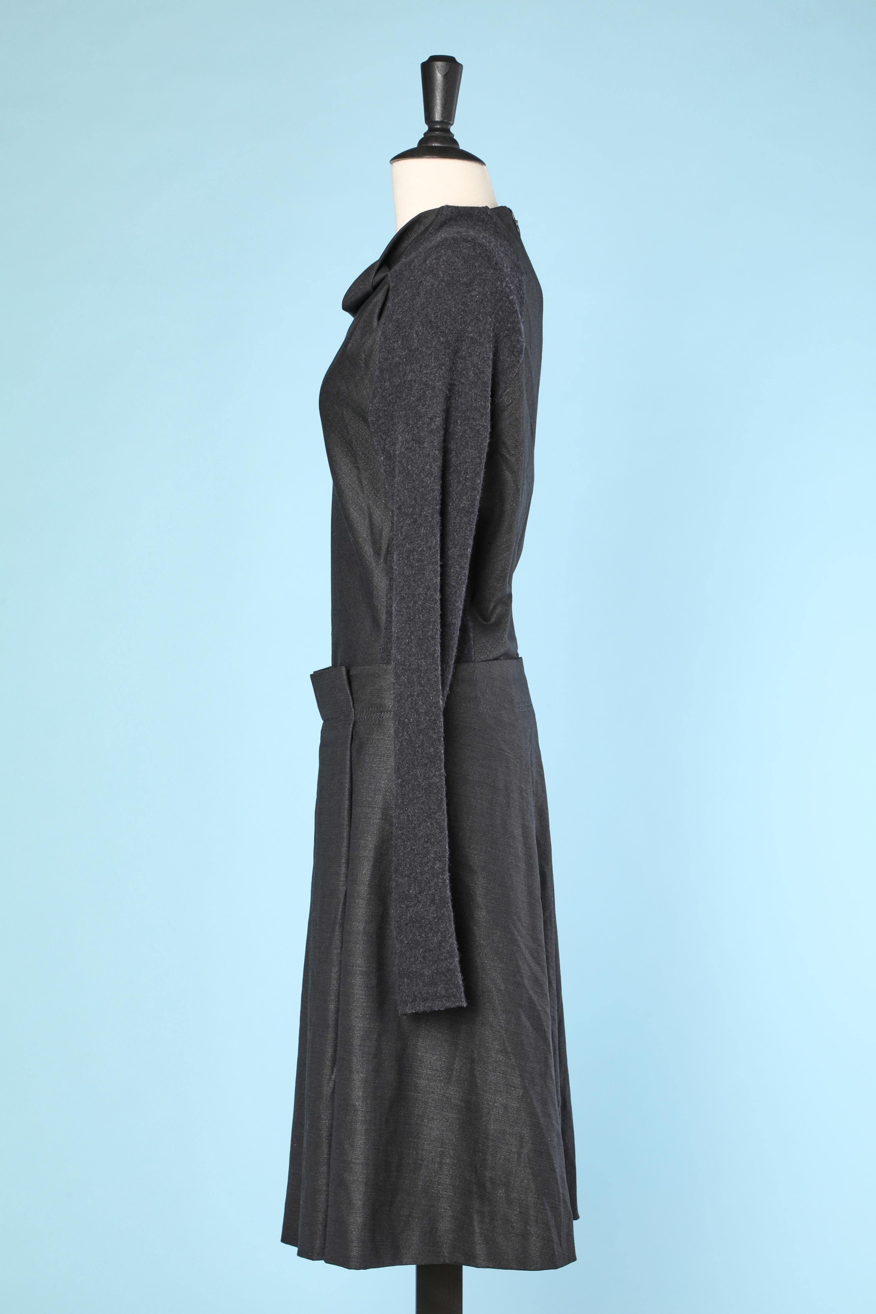 Grey dress in knit and wool with pleated skirt 