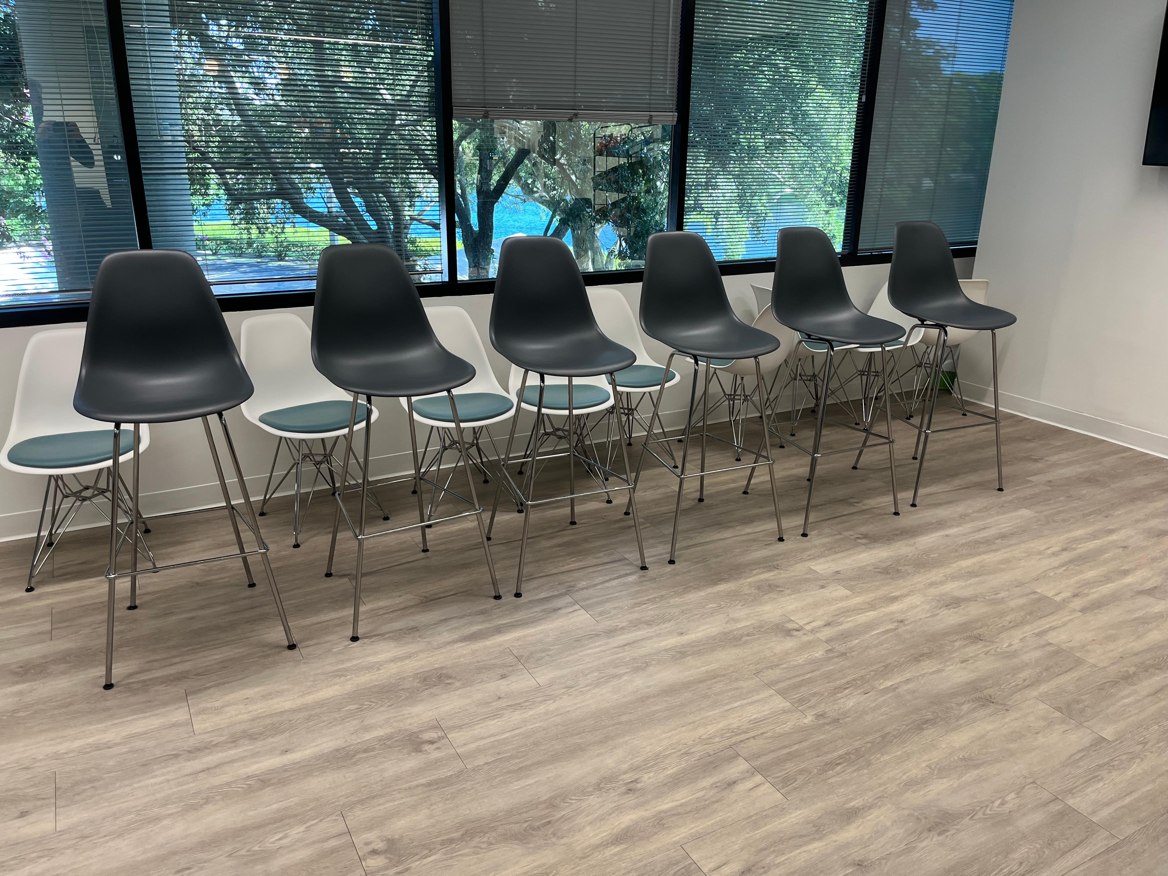 Grey Eames Molded Plastic Bar Stool, Herman Miller In Good Condition For Sale In Miami, FL