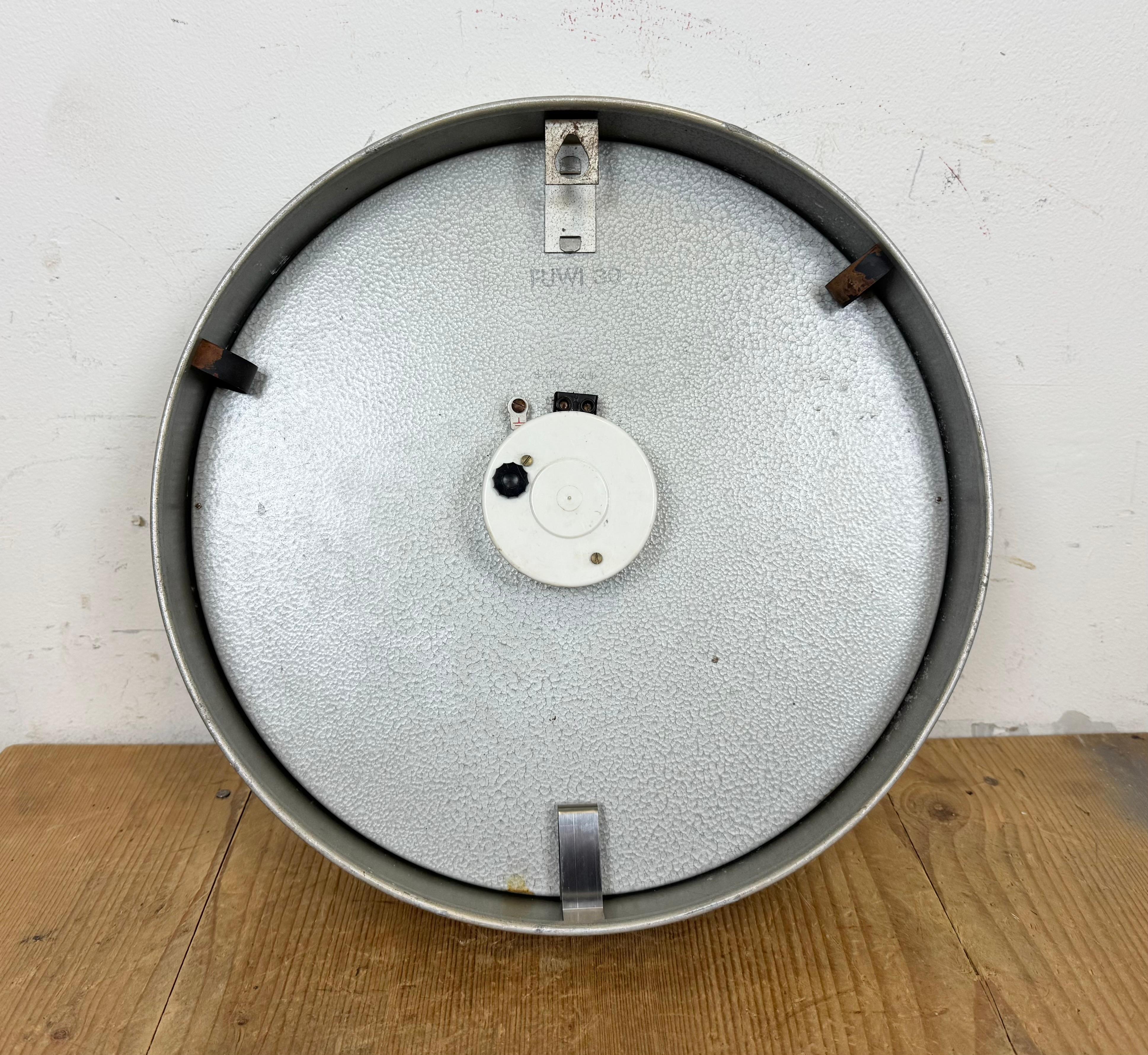 Grey German Industrial Electric Station Wall Clock from AEG, 1960s en venta 8