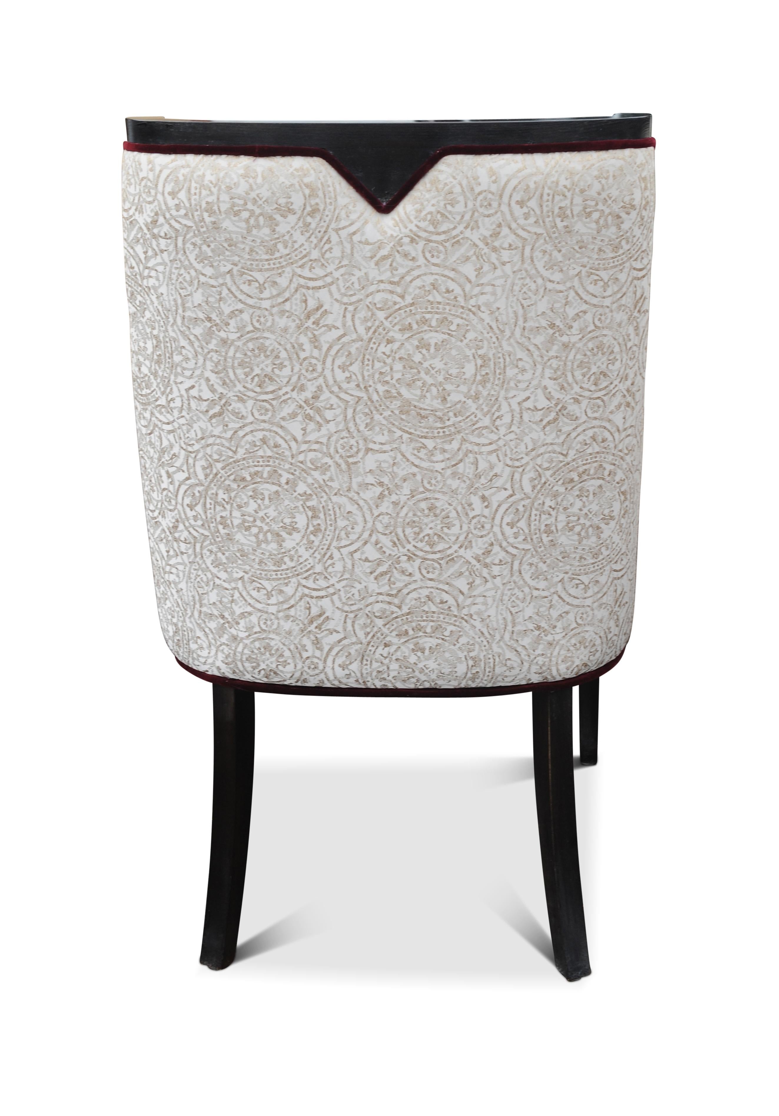 Chaise de salle à manger Gondola néo-empire avec cadre ébénisé, damas gris Bon état - En vente à High Wycombe, GB