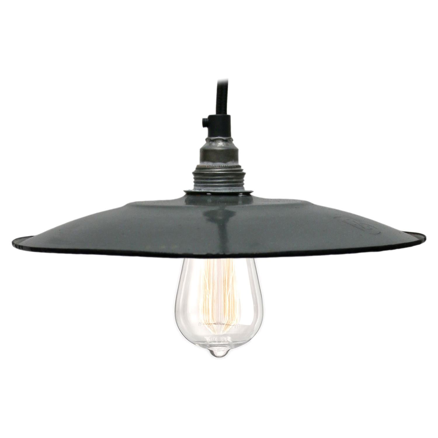 Industrial Lighting & Light Fixtures 2,292 For Sale at 1stdibs