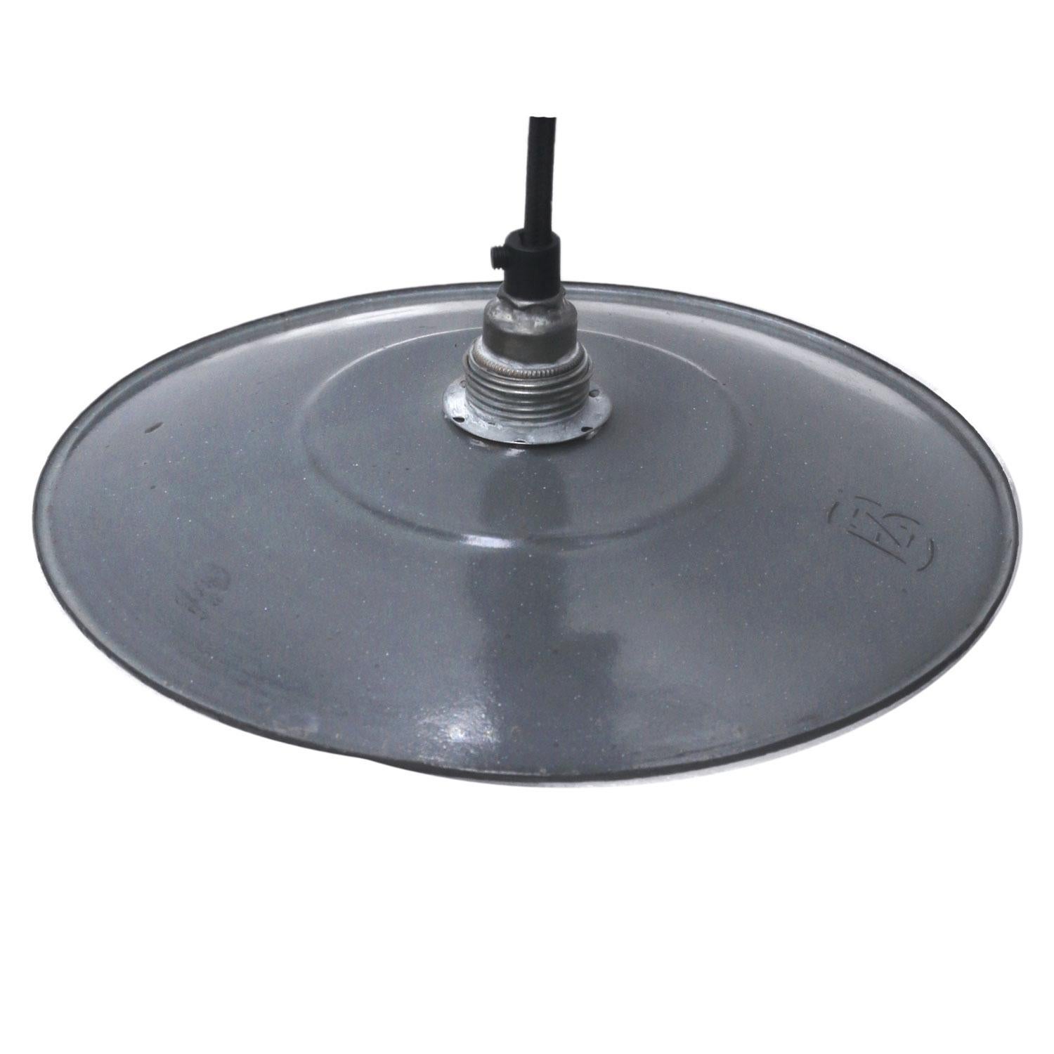 Small French industrial pendant.

 Weight 0.3 kg / 0.7 lb

Priced per individual item. All lamps have been made suitable by international standards for incandescent light bulbs, energy-efficient and LED bulbs. E26/E27 bulb holders and new wiring are