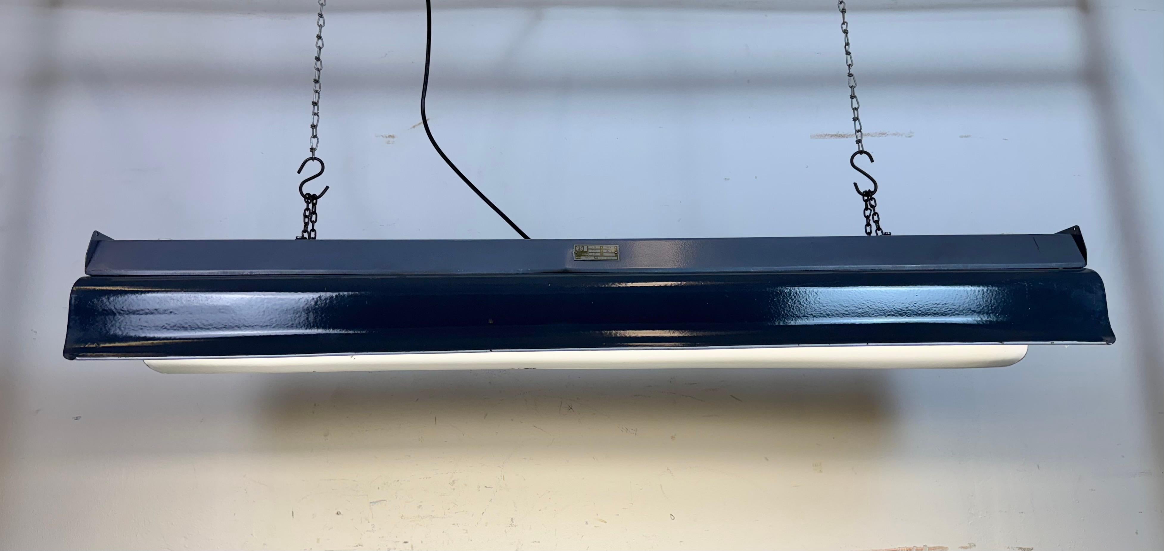 Grey Enamel Industrial Hanging Tube Light from Elektrosvit, 1960s For Sale 4