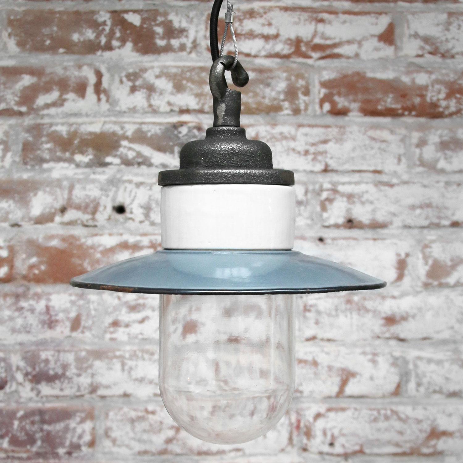 Grey Enamel Vintage Industrial Cast Iron Porcelain Glass Pendant Light In Good Condition In Amsterdam, NL