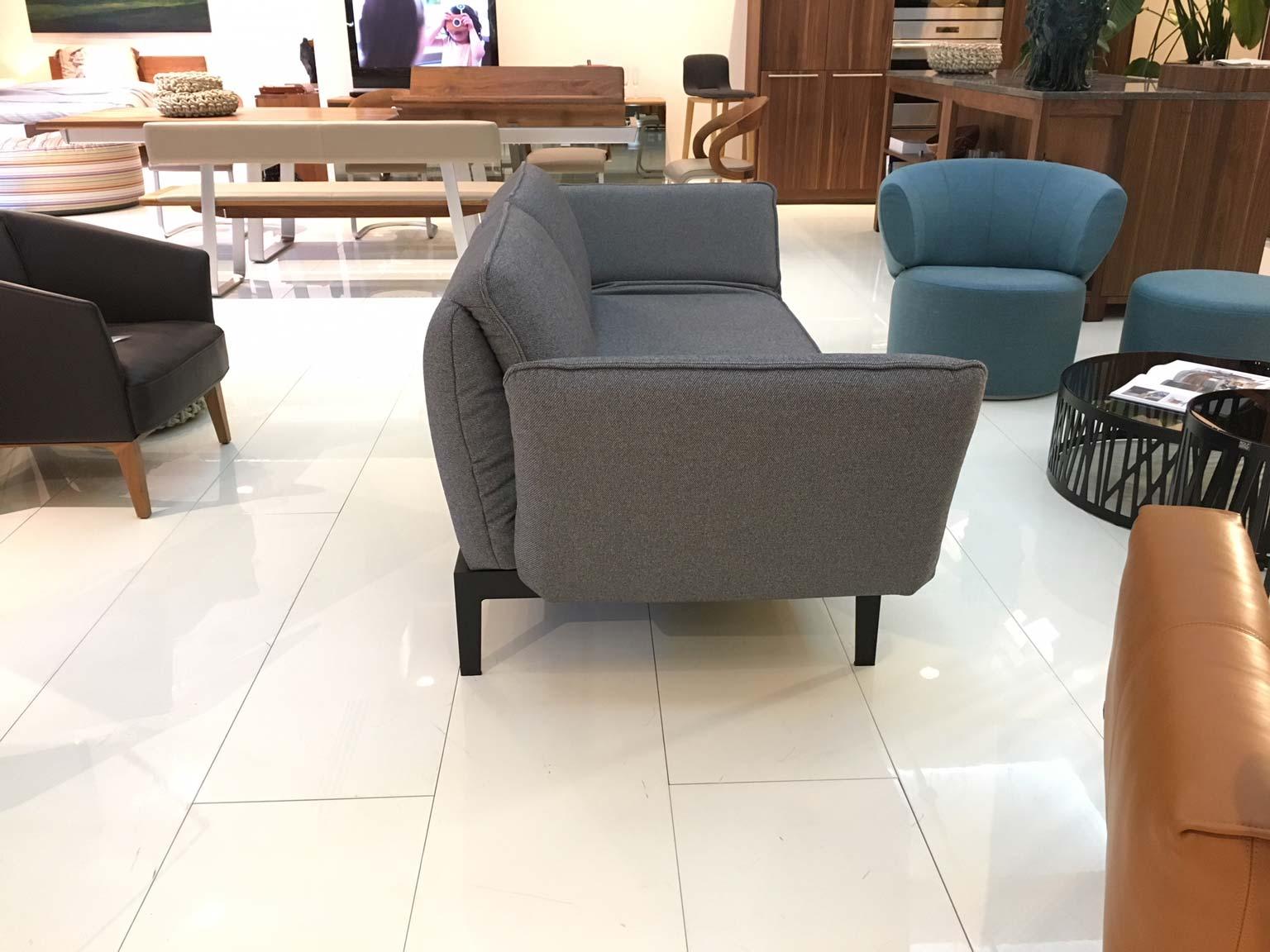 Funktionale Sofa-Sessel-Sessel-Lounge aus grauem Stoff mit schwarzem Stahlgestell von Rolf Benz (Moderne)