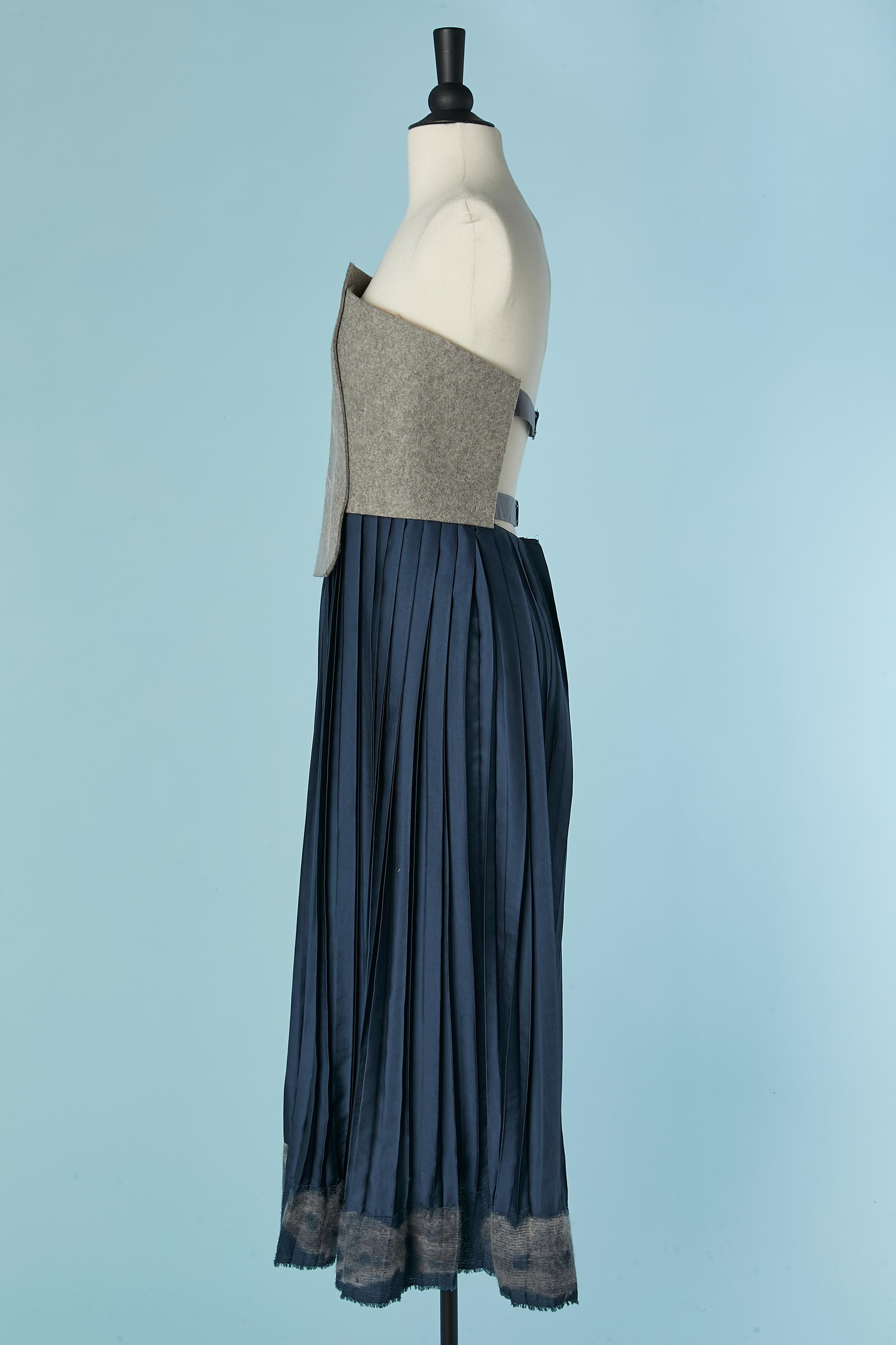 Corpiño de fieltro gris y vestido sin espalda de pliegues azules VIONNET en Excelente estado para la venta en Saint-Ouen-Sur-Seine, FR