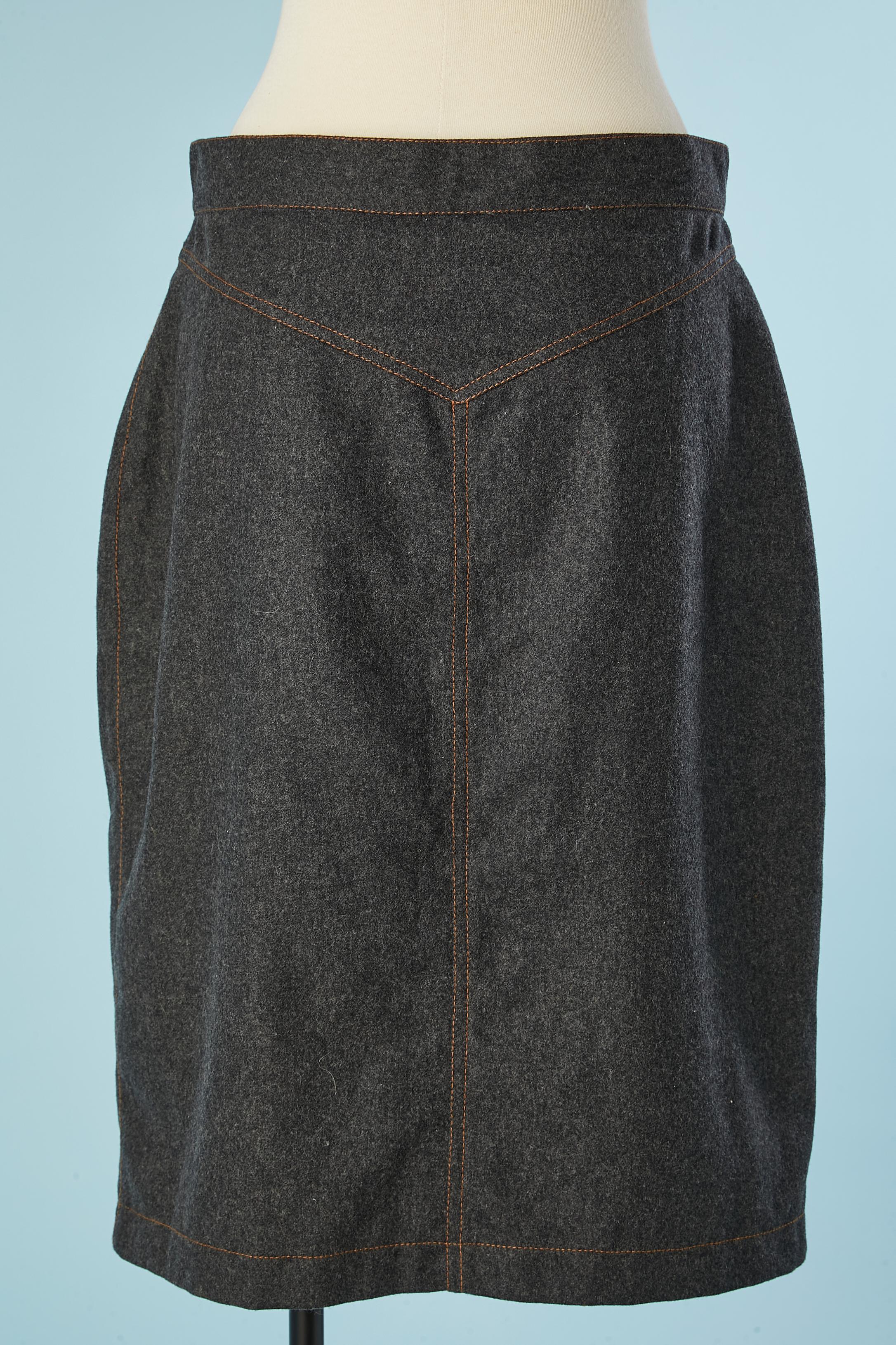 Grey flanelle skirt with snap closure middle front Jeans de Christian Lacroix  For Sale 1