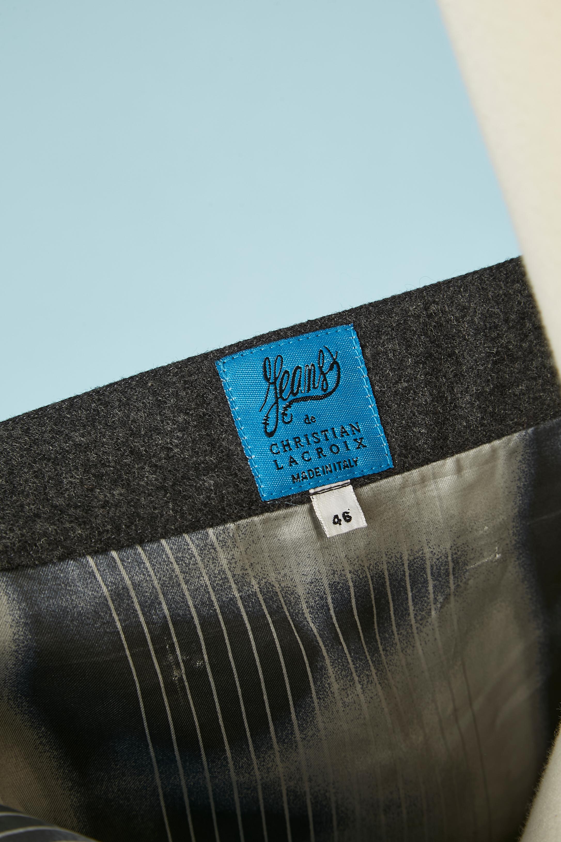 Grey flanelle skirt with snap closure middle front Jeans de Christian Lacroix  For Sale 2