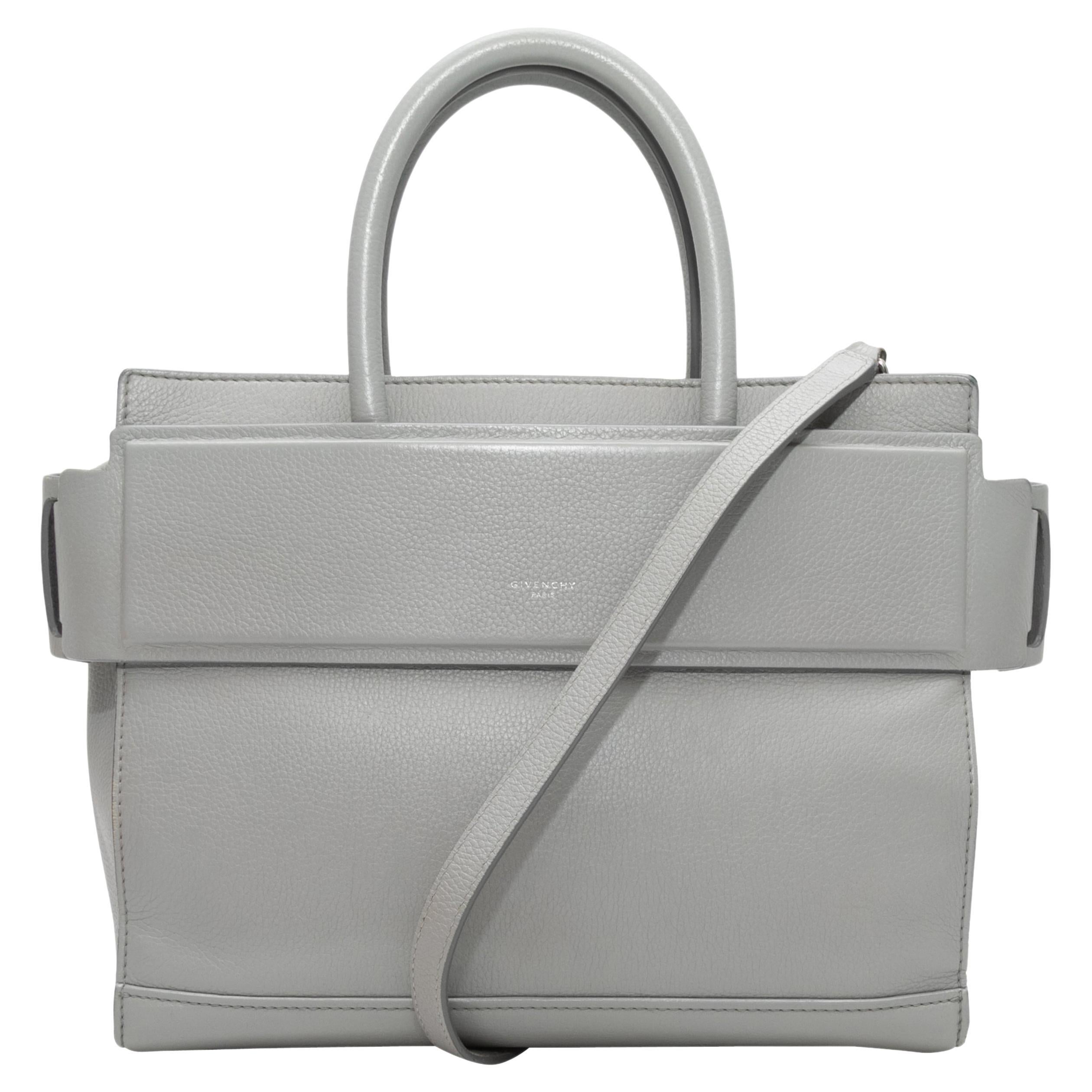 Graue Givenchy Horizon-Umhängetasche in Grau im Angebot