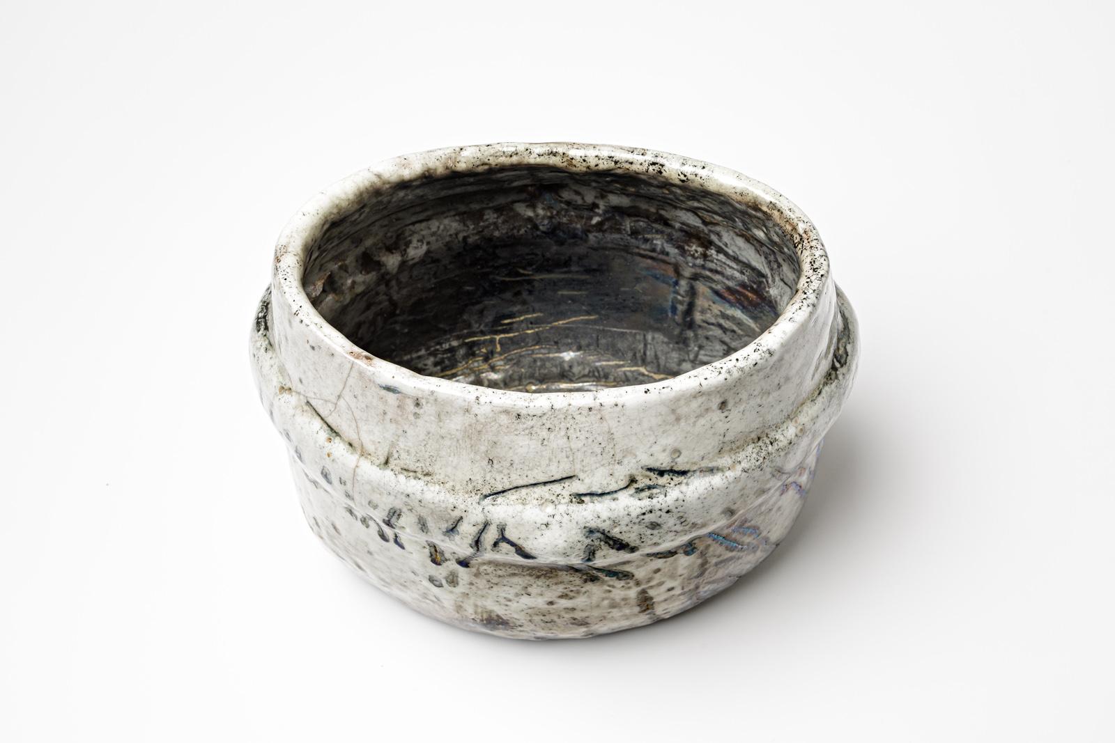 XX secolo Ciotola in ceramica smaltata grigia con riflessi metallici di Gisèle Buthod-Garçon, 1990 in vendita